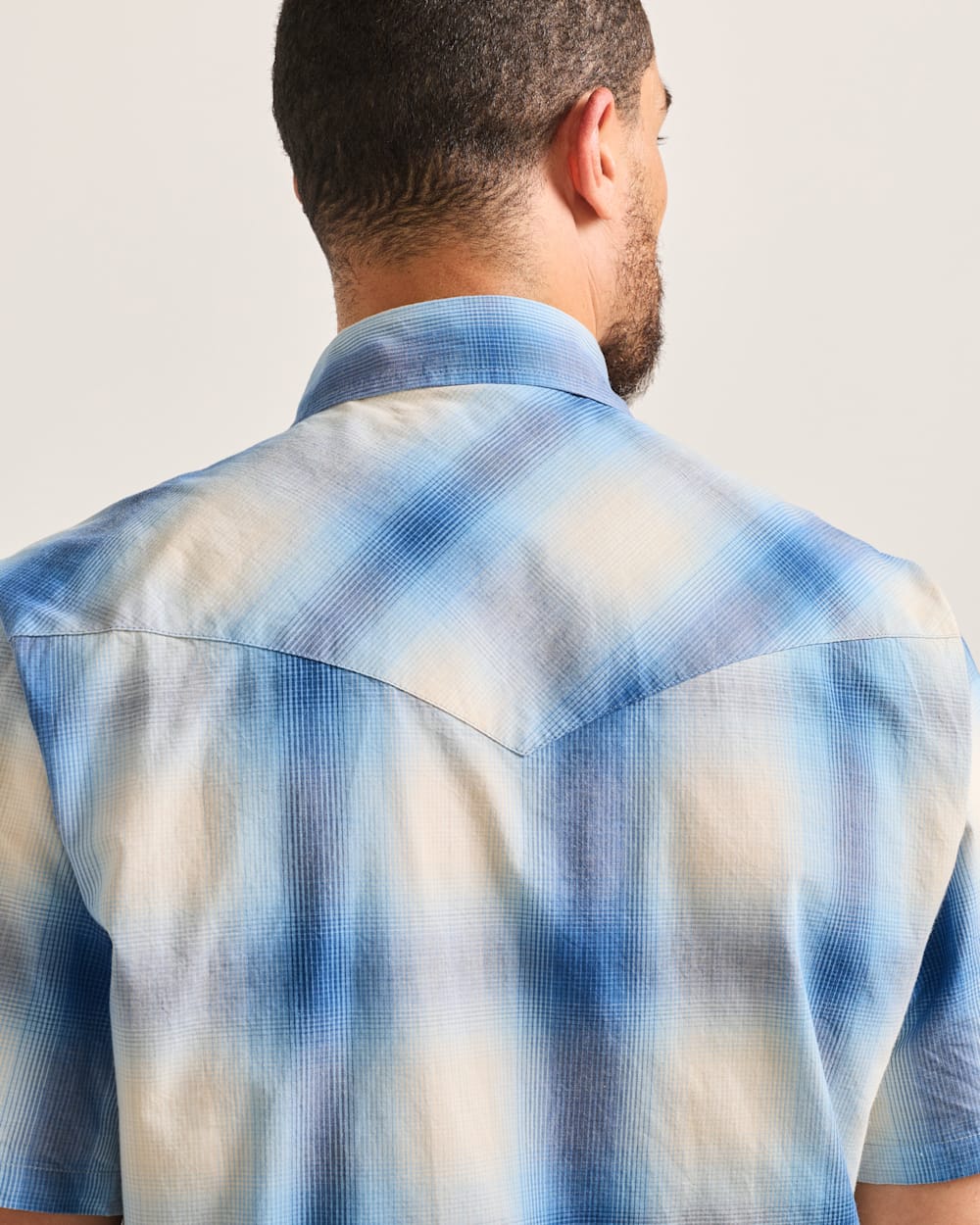 ALTERNATE VIEW OF MEN'S SHORT-SLEEVE PLAID FRONTIER SHIRT IN IVORY/BLUE image number 5