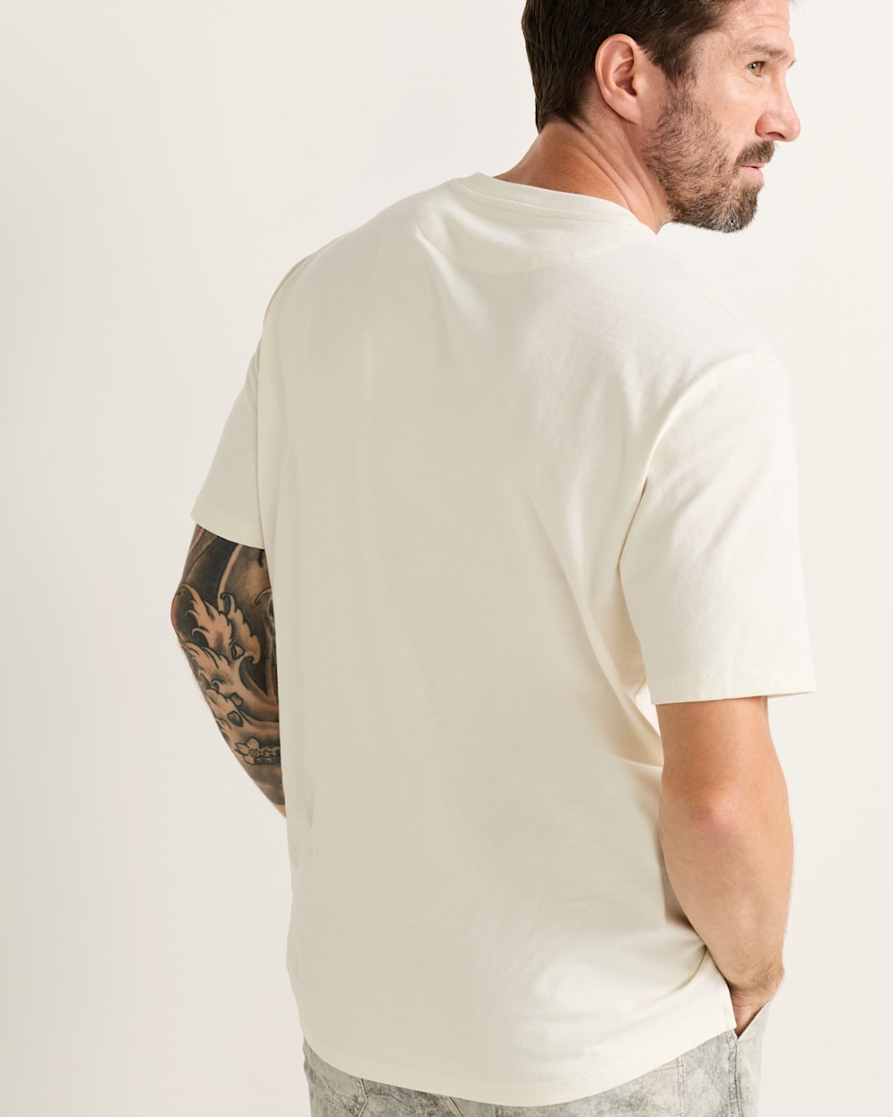 ALTERNATE VIEW OF MEN'S SHORT-SLEEVE DESCHUTES WESTERN GRAPHIC TEE IN WHITE/BROWN image number 2