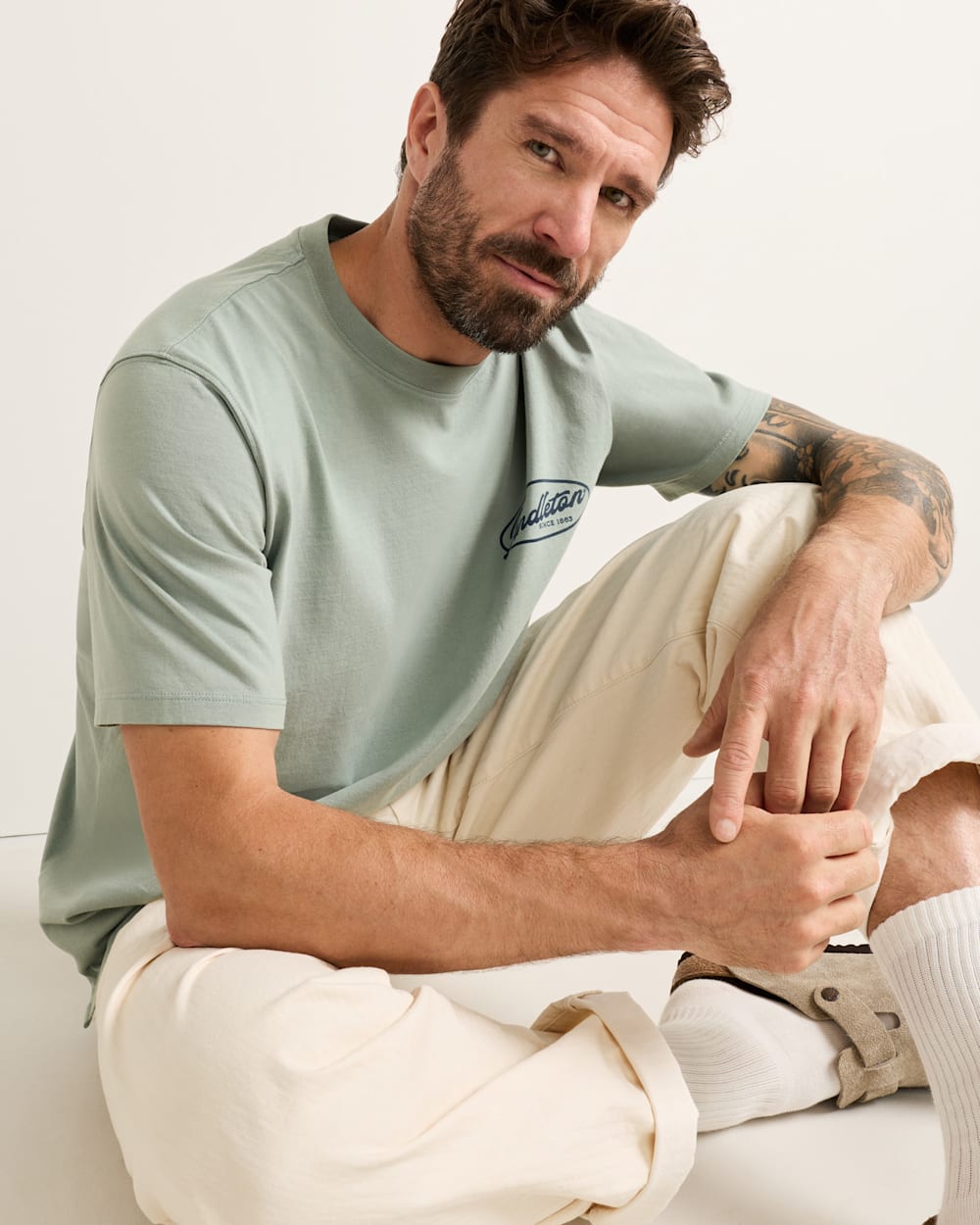 ALTERNATE VIEW OF MEN'S SHORT-SLEEVE DESCHUTES SALMON GRAPHIC TEE IN SAGE GREEN/BLUE image number 2