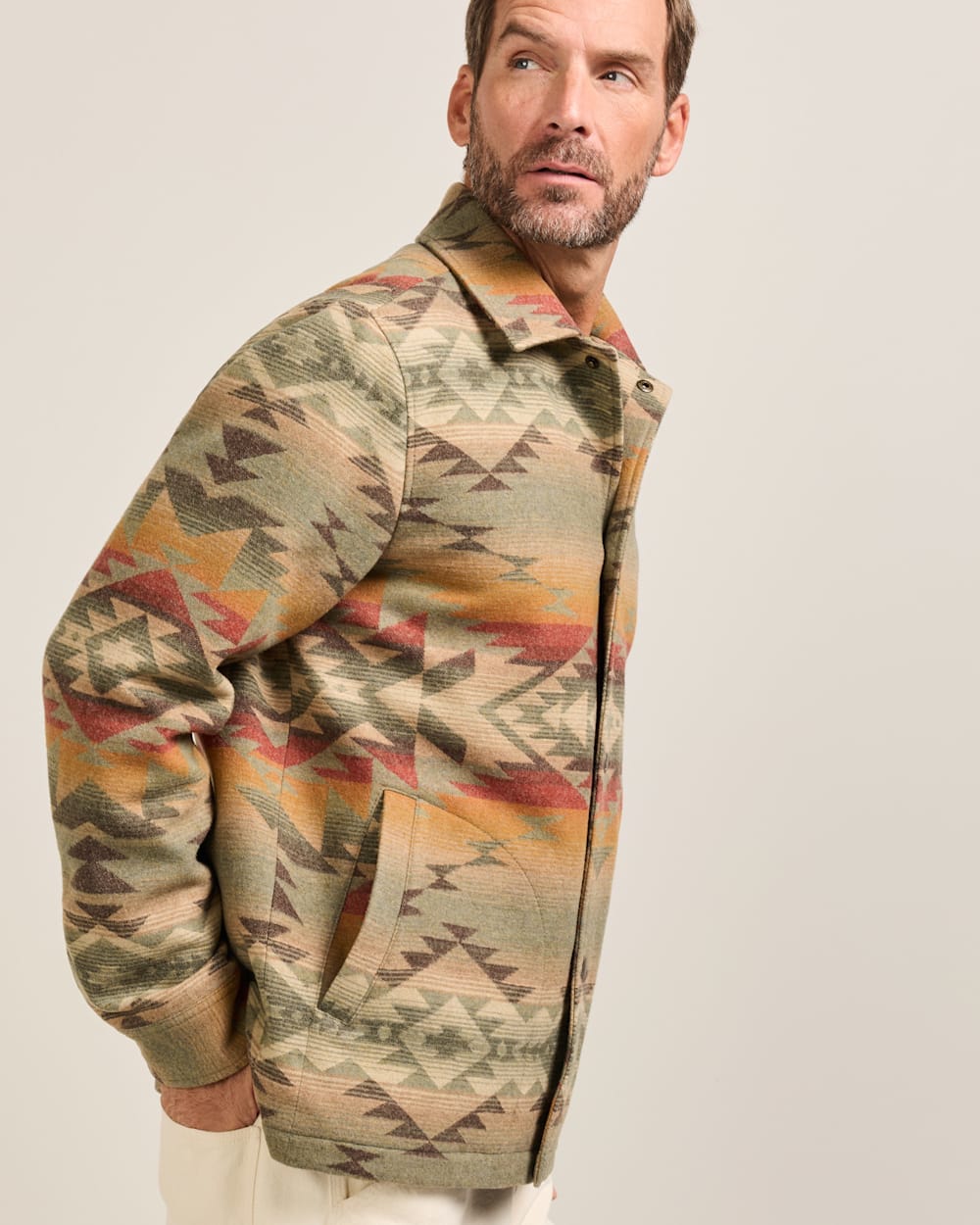 ALTERNATE VIEW OF MEN'S BRIDGE CREEK COACHES JACKET IN GREEN image number 3