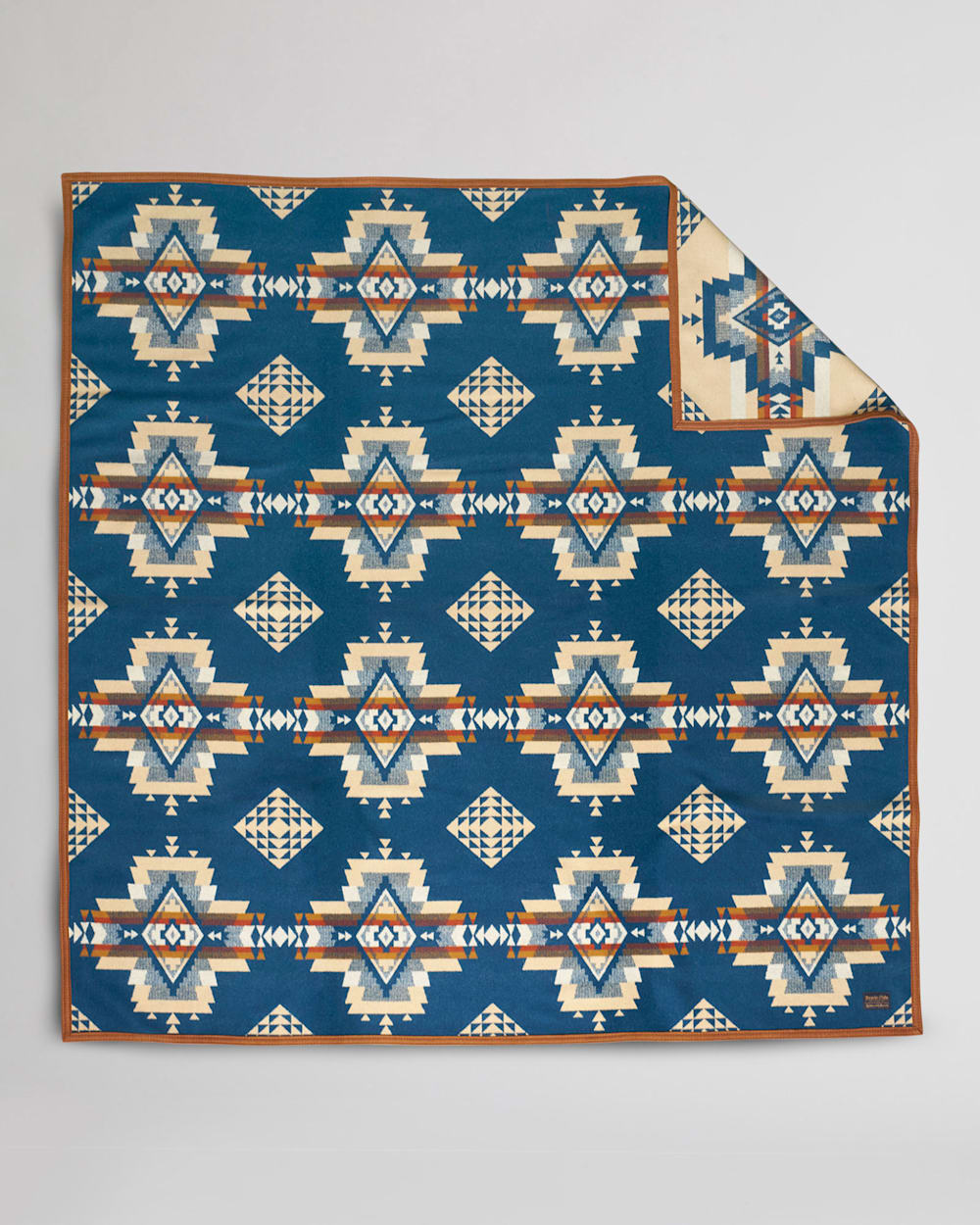 ROCK POINT JACQUARD THROW IN BLUE image number 1