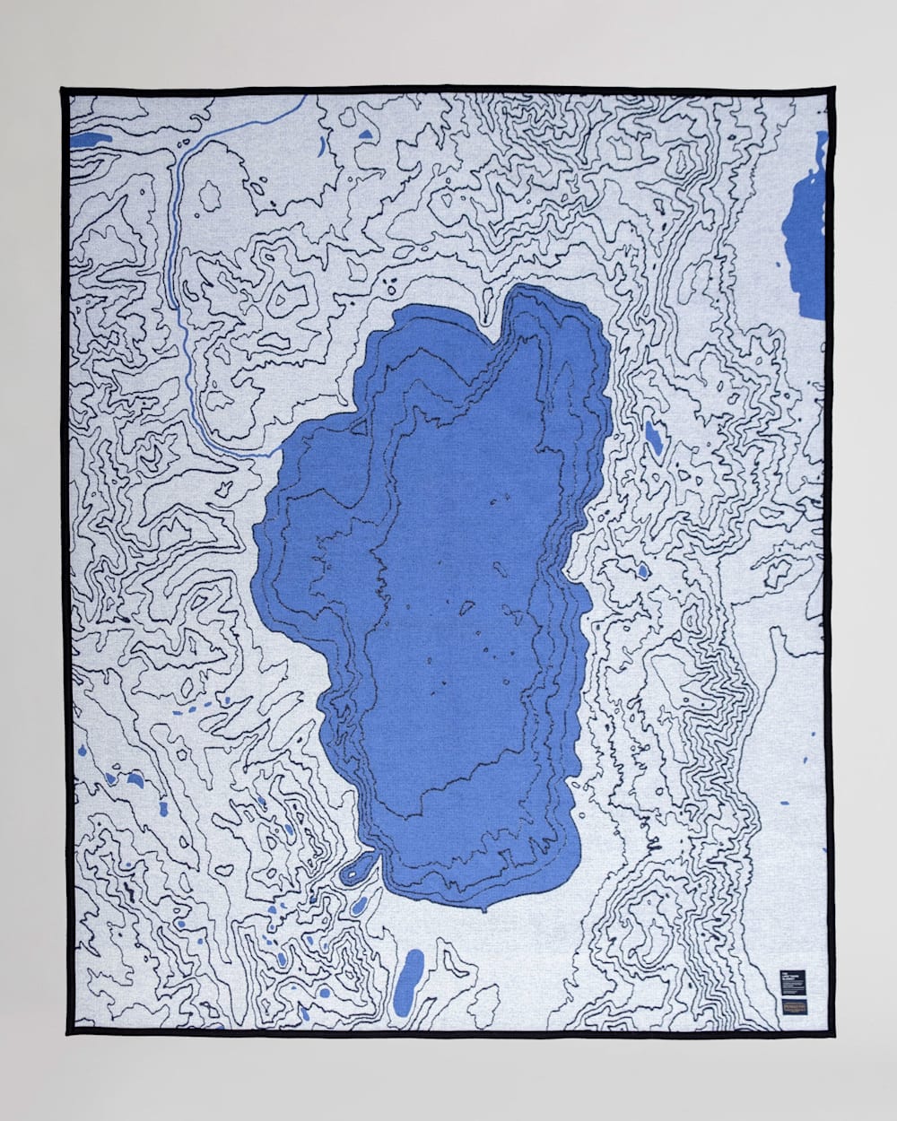 LAKE TAHOE TOPOGRAPHICAL BLANKET IN IVORY/BLUE MULTI image number 1
