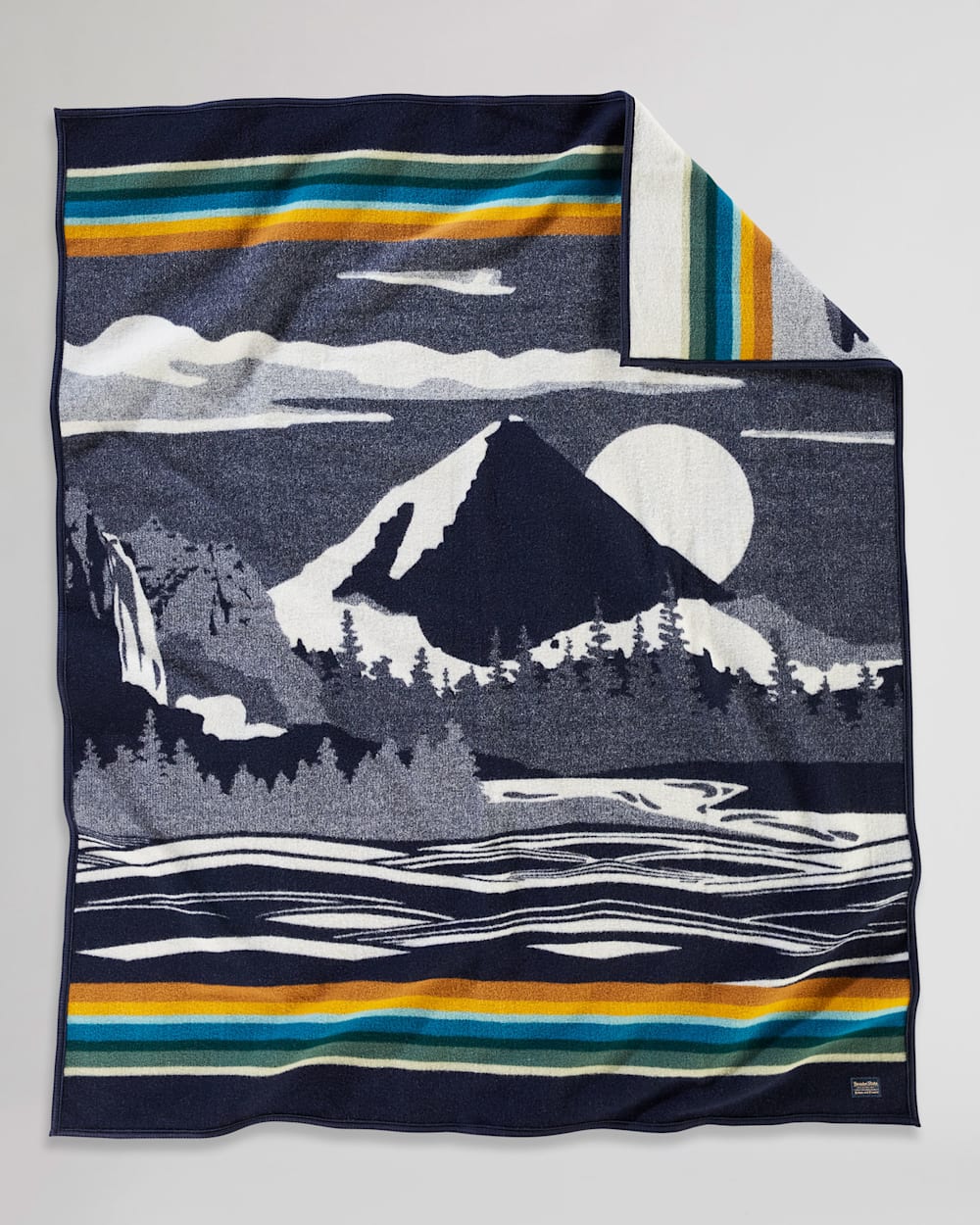 Mt hood pendleton hotsell blanket