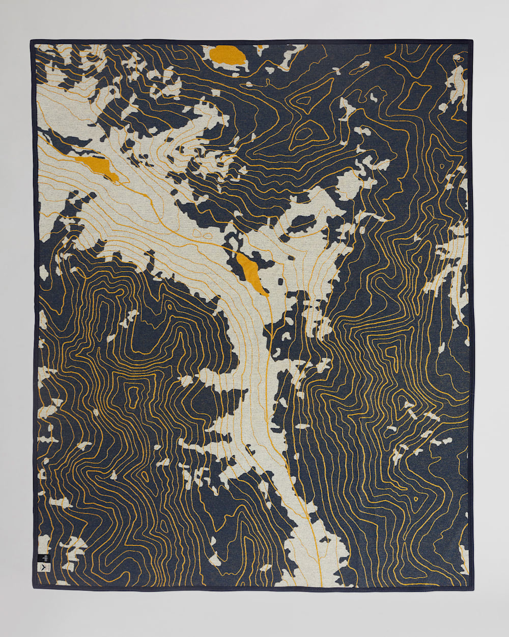 ALTERNATE VIEW OF MAROON BELLS TOPOGRAPHICAL BLANKET IN MAROON MULTI image number 2