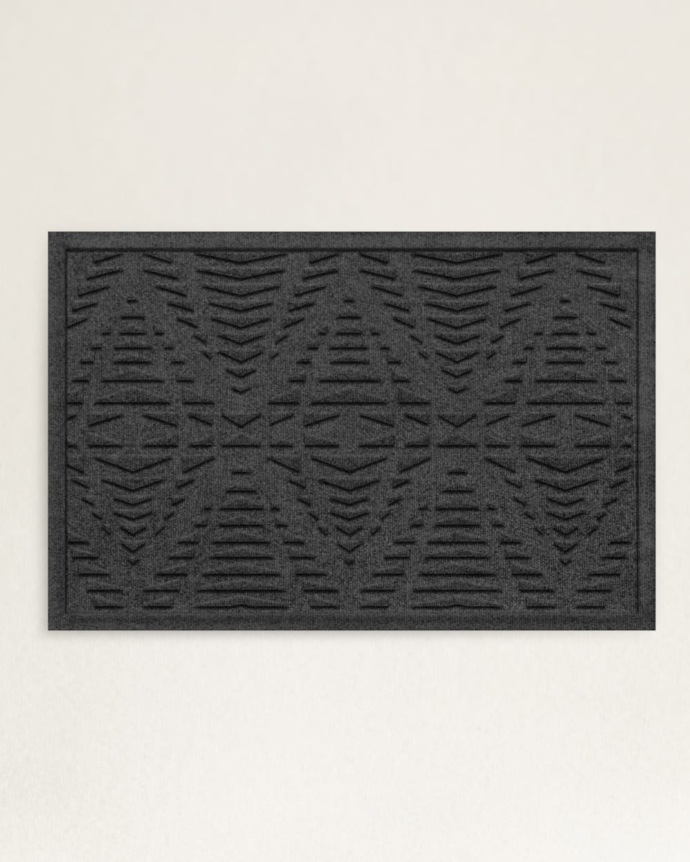 WATERHOG PECOS INDOOR/OUTDOOR MAT IN CHARCOAL image number 1
