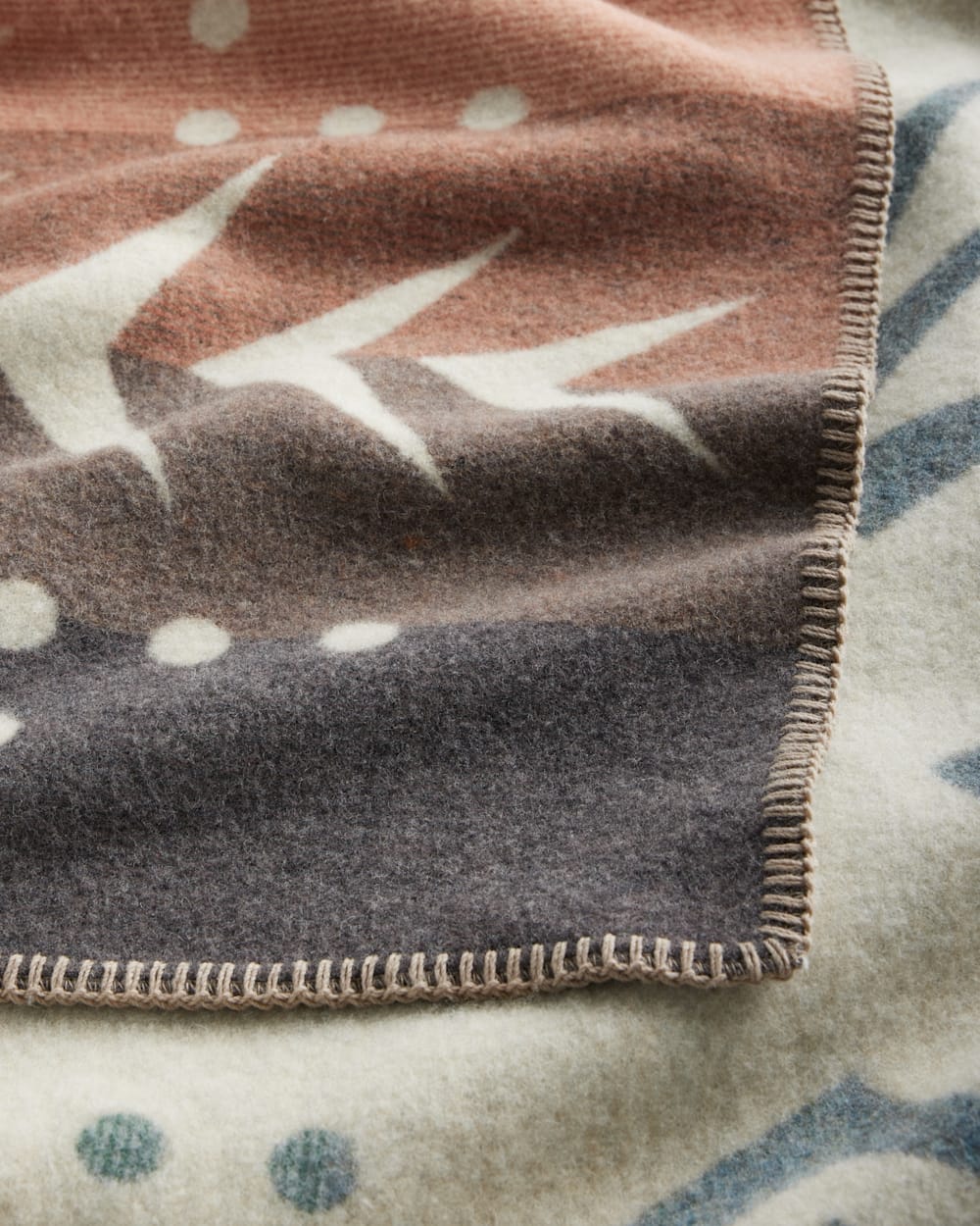 ALTERNATE VIEW OF AGATE BEACH THROW IN GREY MULTI image number 6