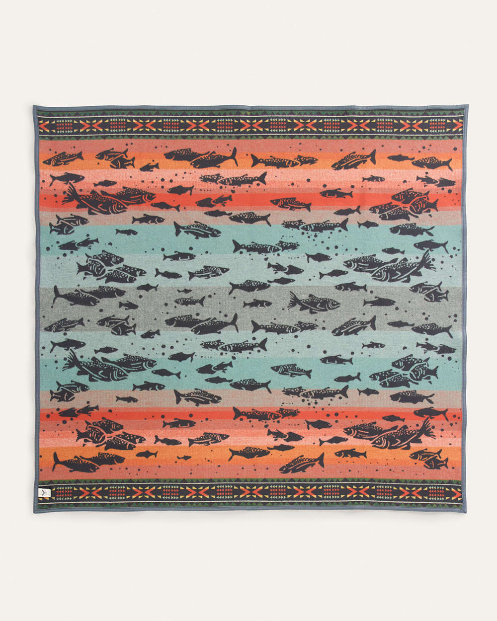 ALTERNATE VIEW OF SALMON RUN THROW IN MULTI image number 4