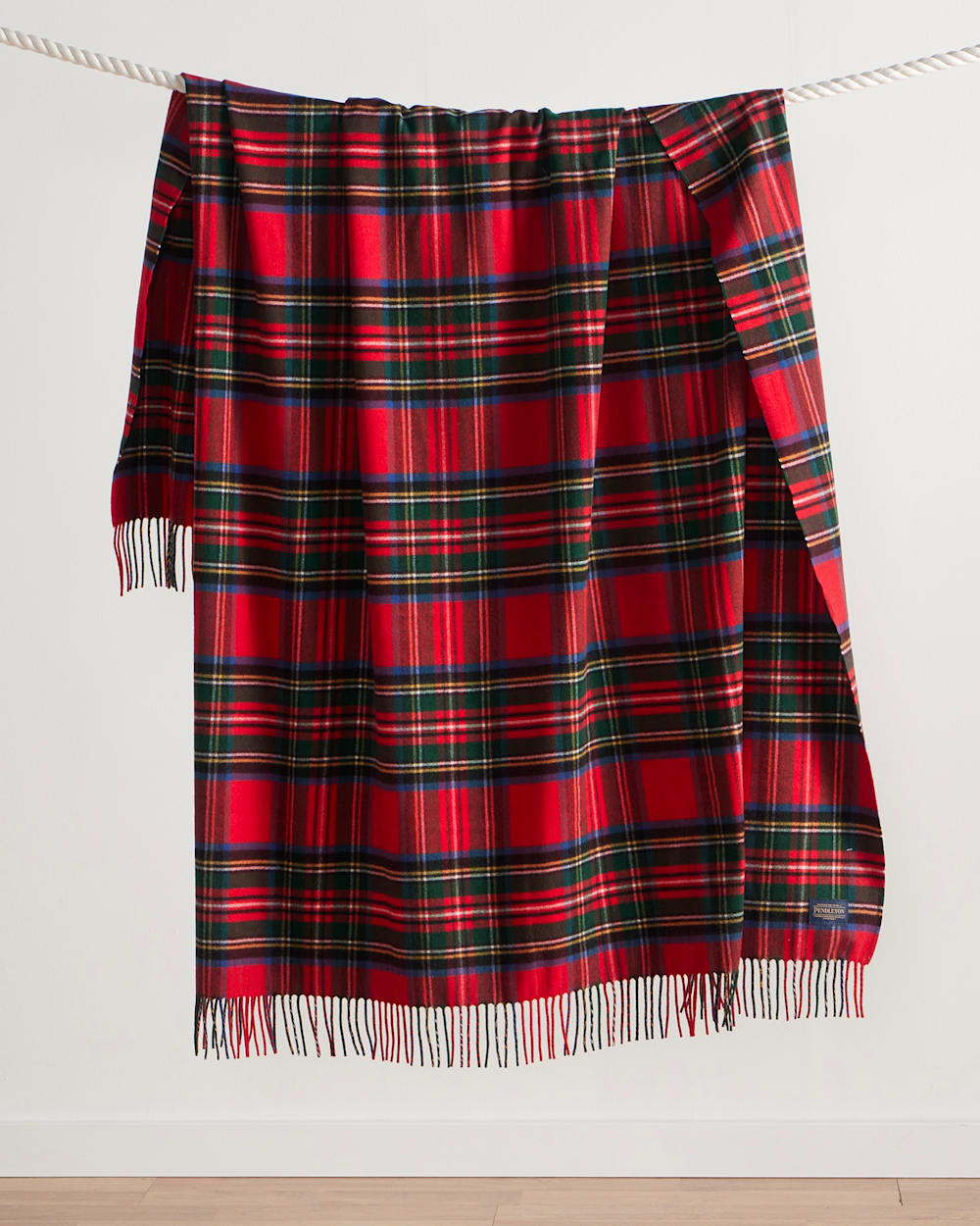 PLAID 5TH AVENUE MERINO THROW image number 1