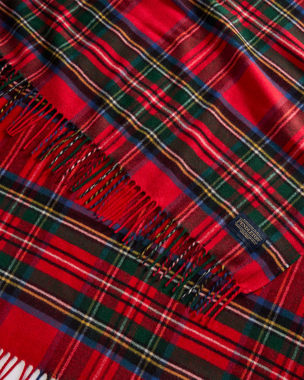 DETAIL SHOT OF PLAID 5TH AVENUE MERINO THROW image number 3