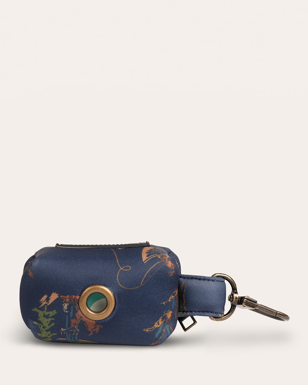 ALTERNATE VIEW OF PET WASTE BAG HOLDER IN CANOE CLUB image number 3