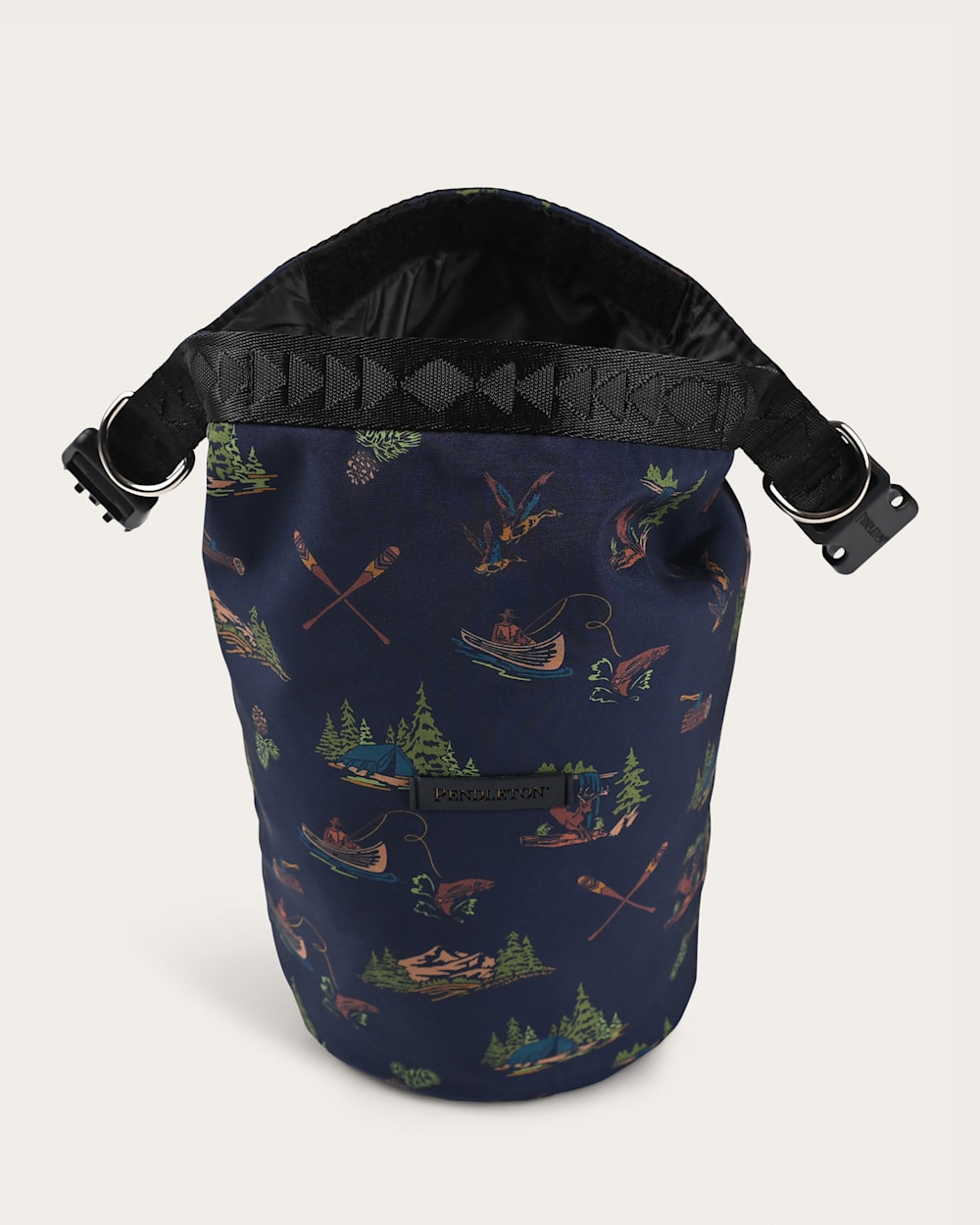 ALTERNATE VIEW OF PET FOOD STORAGE BAG IN CANOE CLUB image number 2