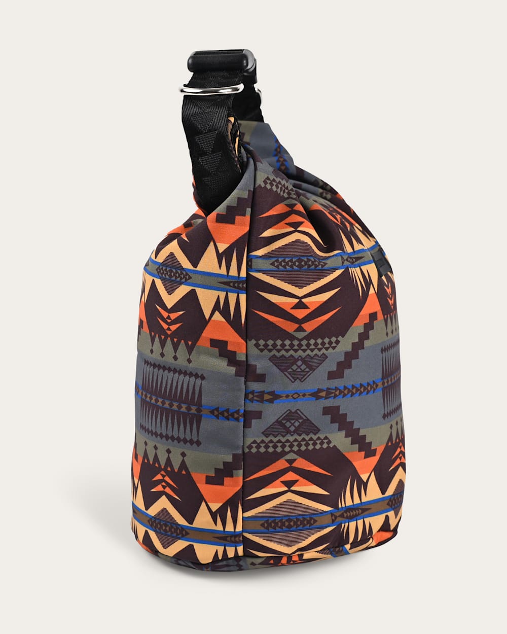 ALTERNATE VIEW OF PET FOOD STORAGE BAG IN MYSTIC LAKE image number 2