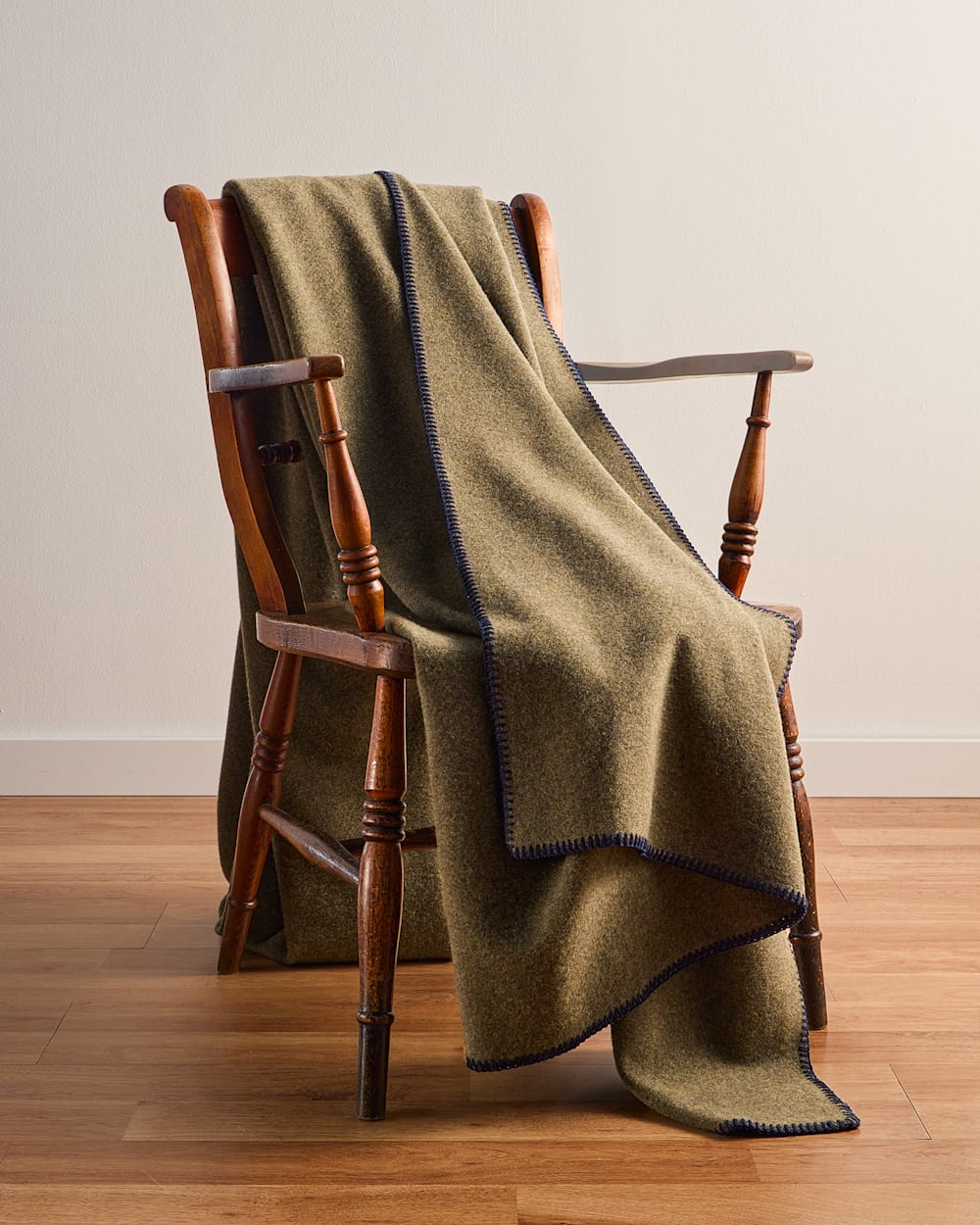 PHOENIX BLANKET IN BEIGE MIX image number 1