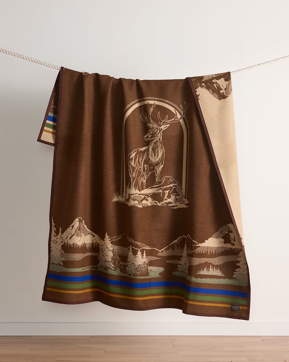 LOOKOUT VALLEY BLANKET IN BROWN image number 1