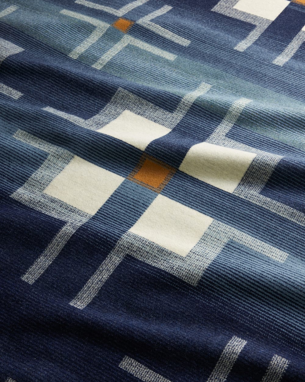 ALTERNATE VIEW OF SANTA CRUZ BLANKET IN BLUE MULTI image number 2