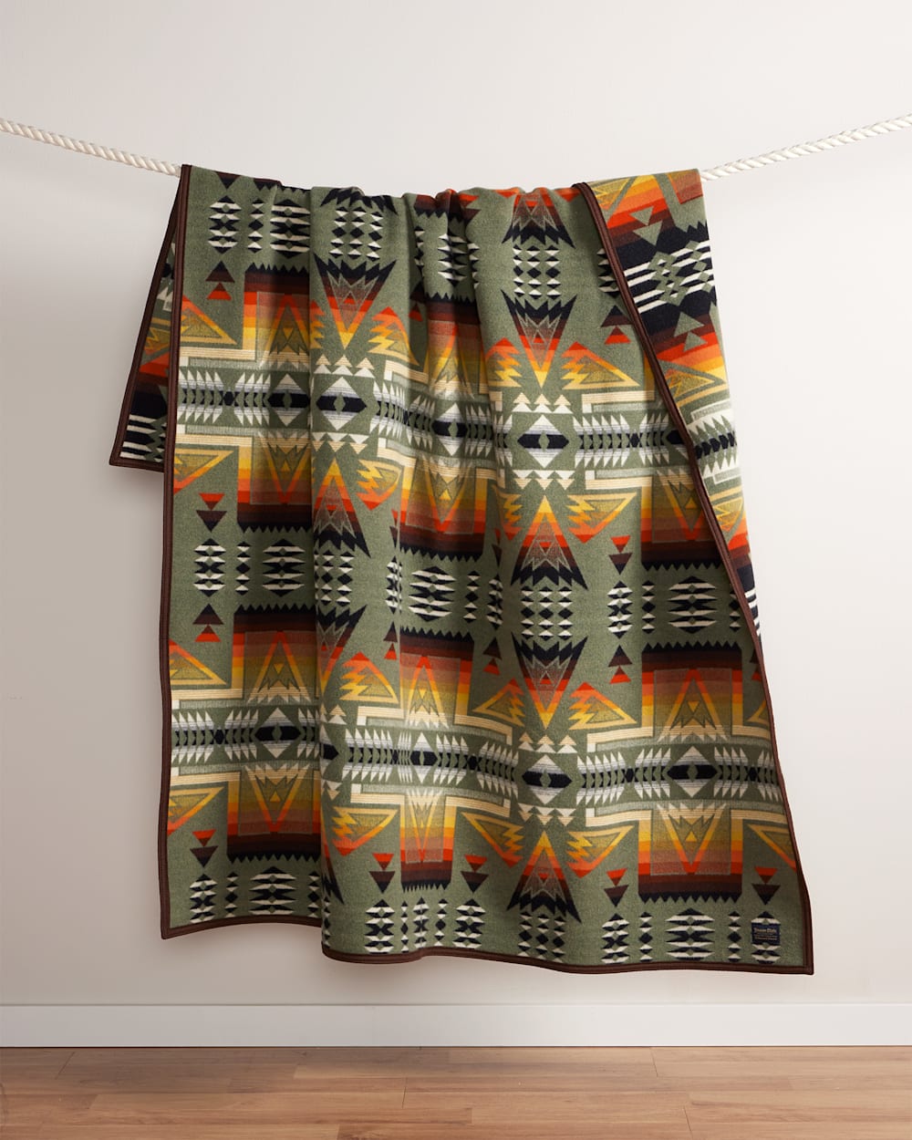 PONDEROSA BLANKET IN GREEN MULTI image number 1