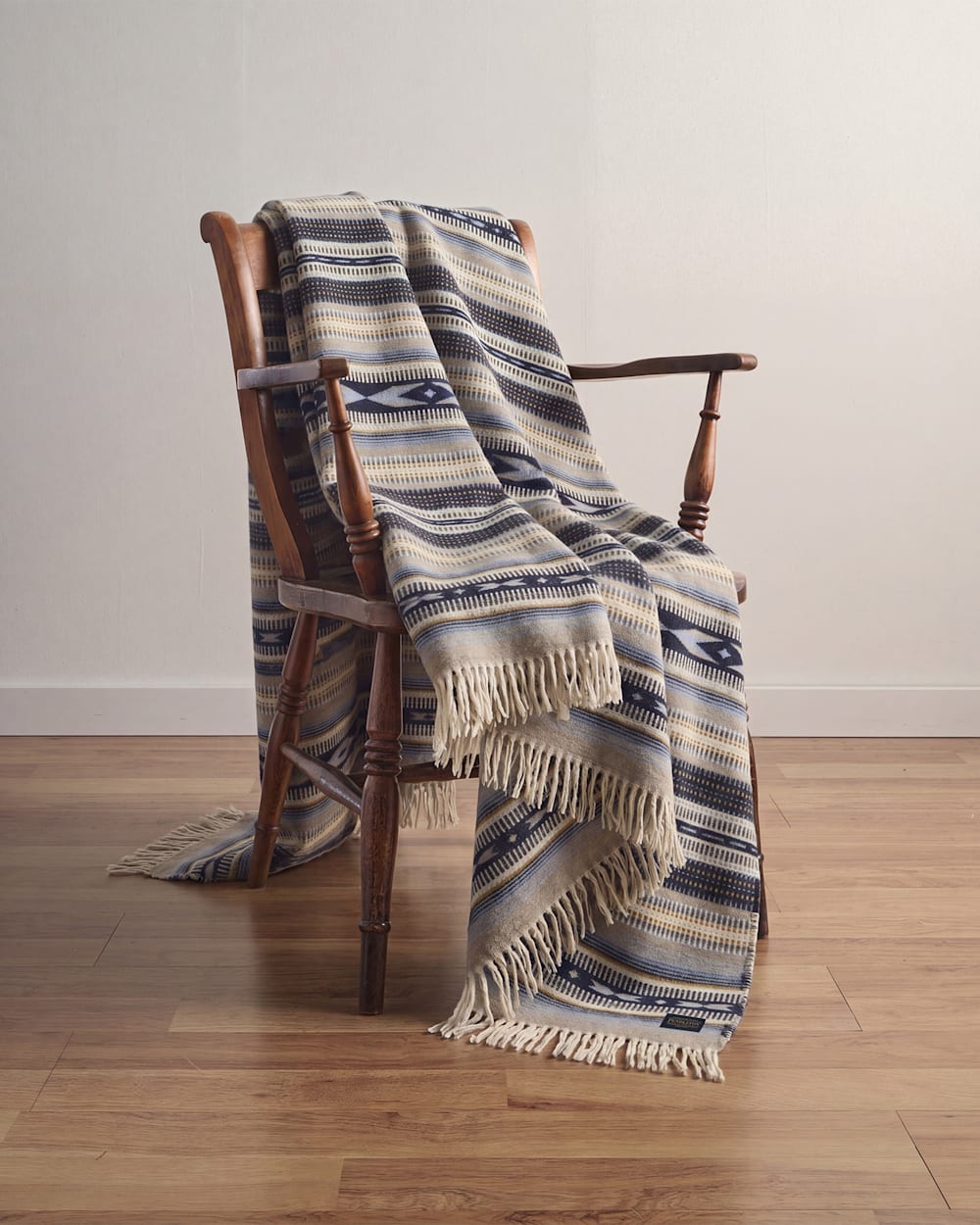 RIO BRAVO THROW IN BLUE STRIPE image number 1