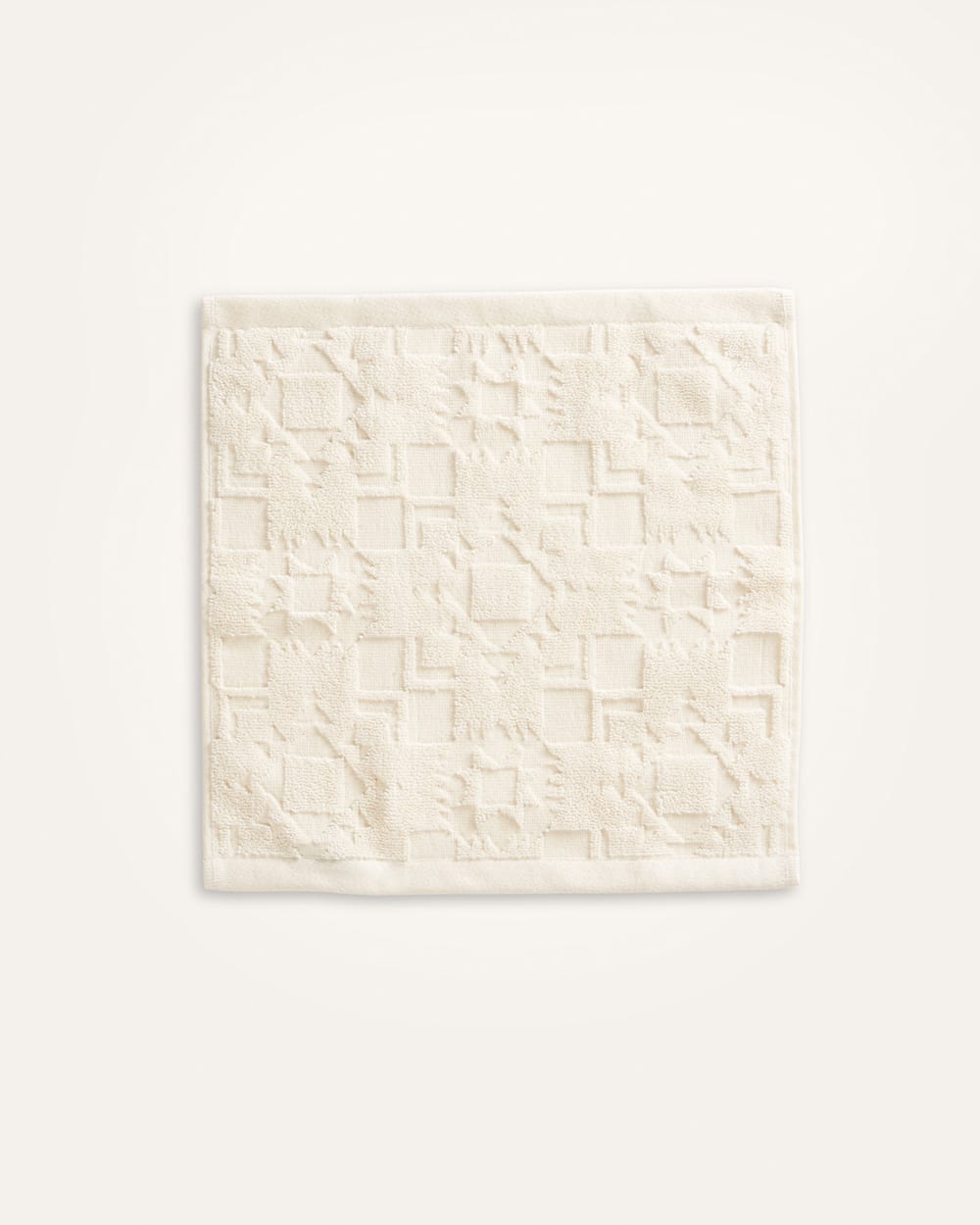 ALTERNATE VIEW OF SCULPTED TOWEL COLLECTION IN IVORY image number 5