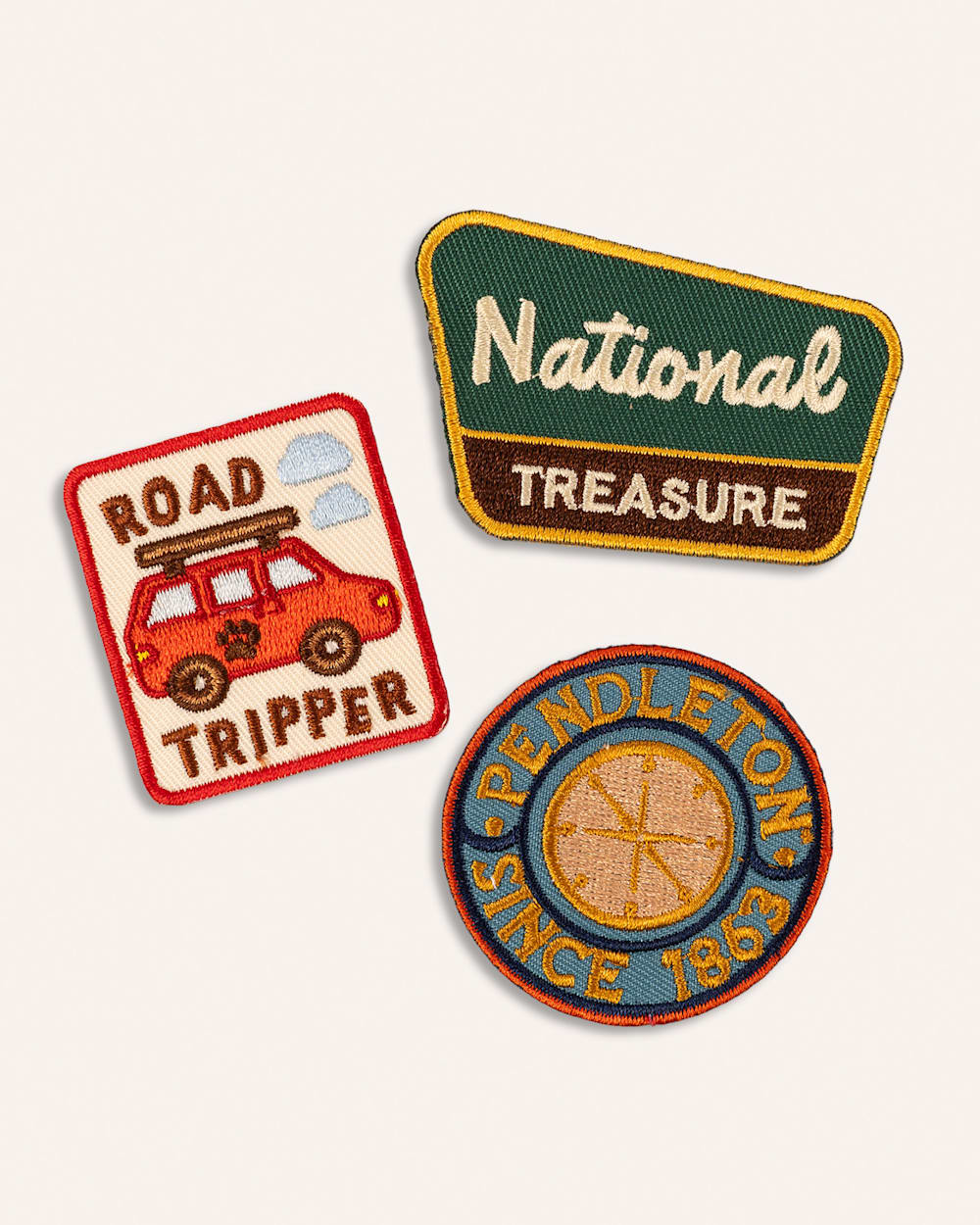 PET MERIT BADGE MULTIPAK IN ROAD TRIPPER image number 1