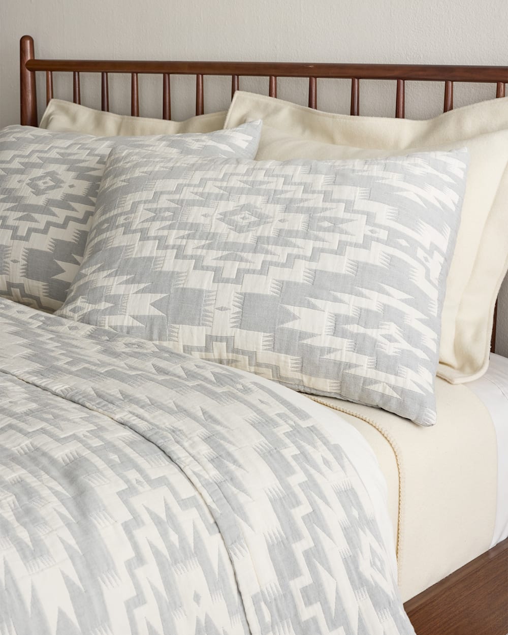 MESILLA COTTON MATELASSE COVERLET COLLECTION IN BLUE/IVORY image number 1