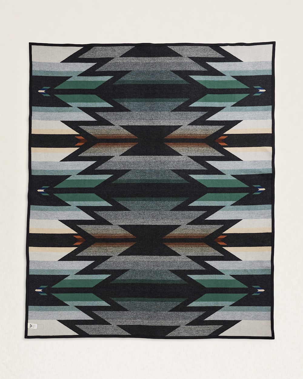 ALTERNATE VIEW OF WYETH TRAIL JACQUARD BEDDING COLLECTION IN OXFORD image number 3