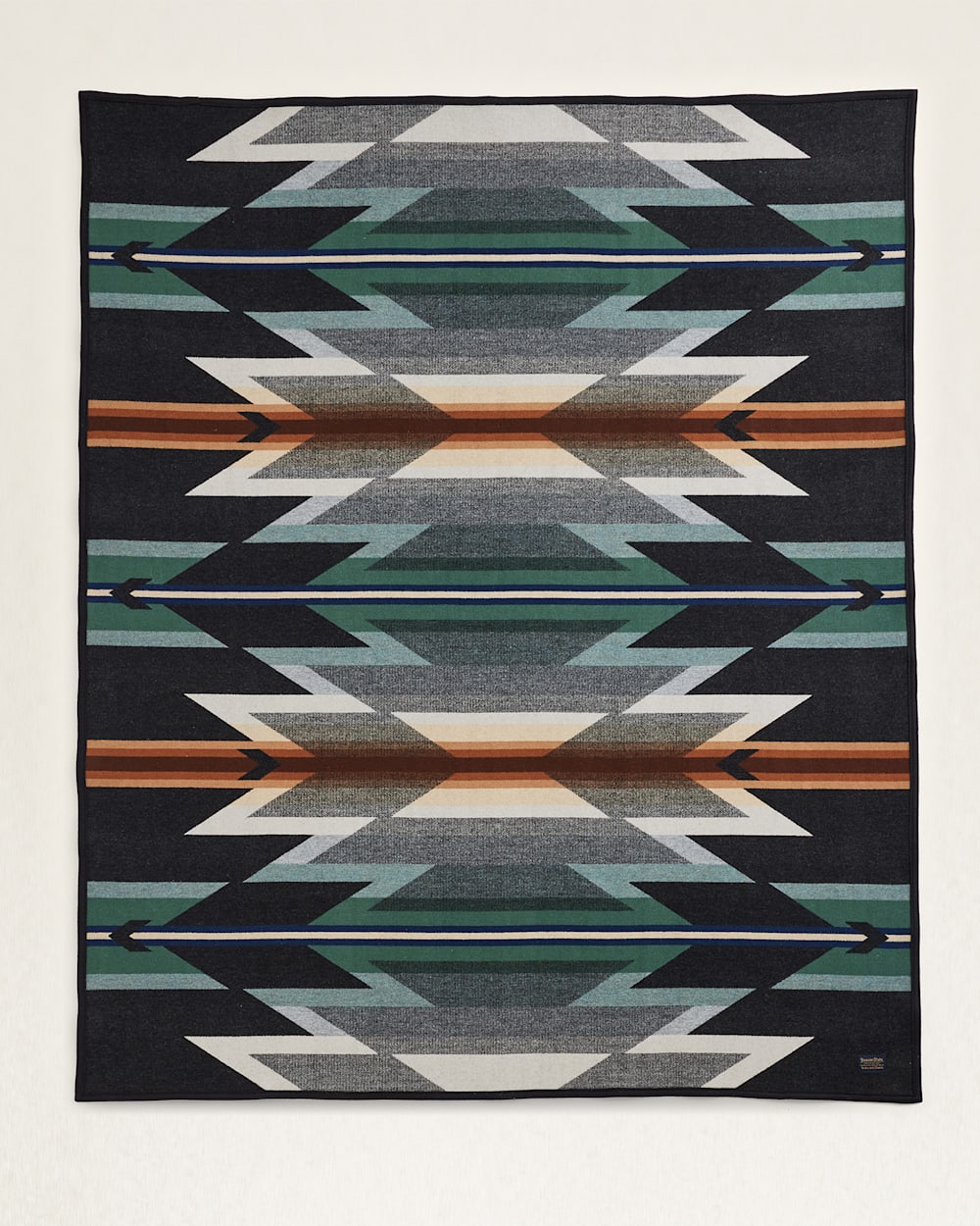 ALTERNATE VIEW OF WYETH TRAIL JACQUARD BEDDING COLLECTION IN OXFORD image number 4