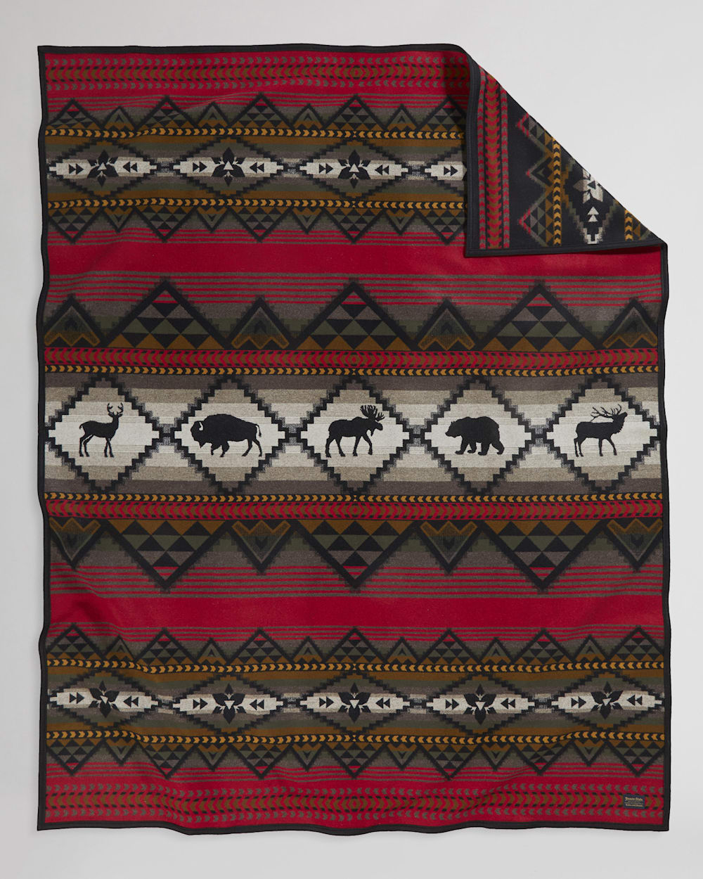 ALTERNATE VIEW OF LOST TRAIL JACQUARD BEDDING COLLECTION IN RED/BLACK image number 2