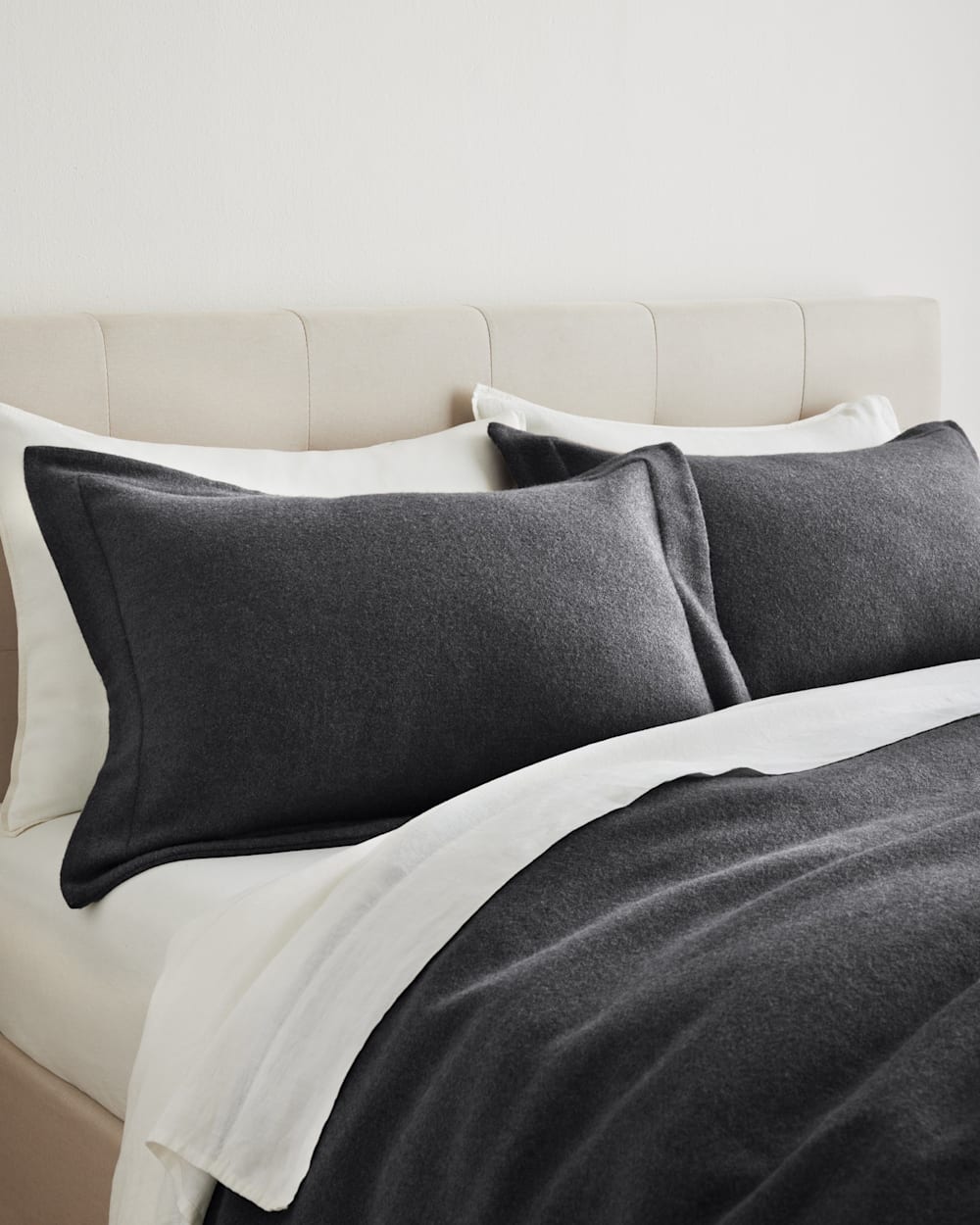 ECO-WISE WOOL SOLID BEDDING COLLECTION IN CHARCOAL MIX image number 1