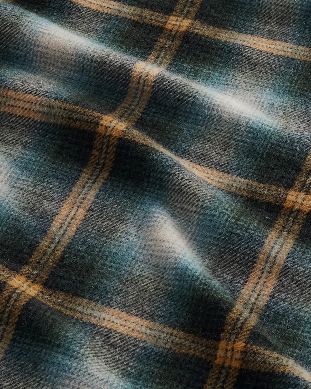 ALTERNATE VIEW OF MOTOR ROBE THROW WITH LEATHER CARRIER IN TOWNSEND PLAID image number 3