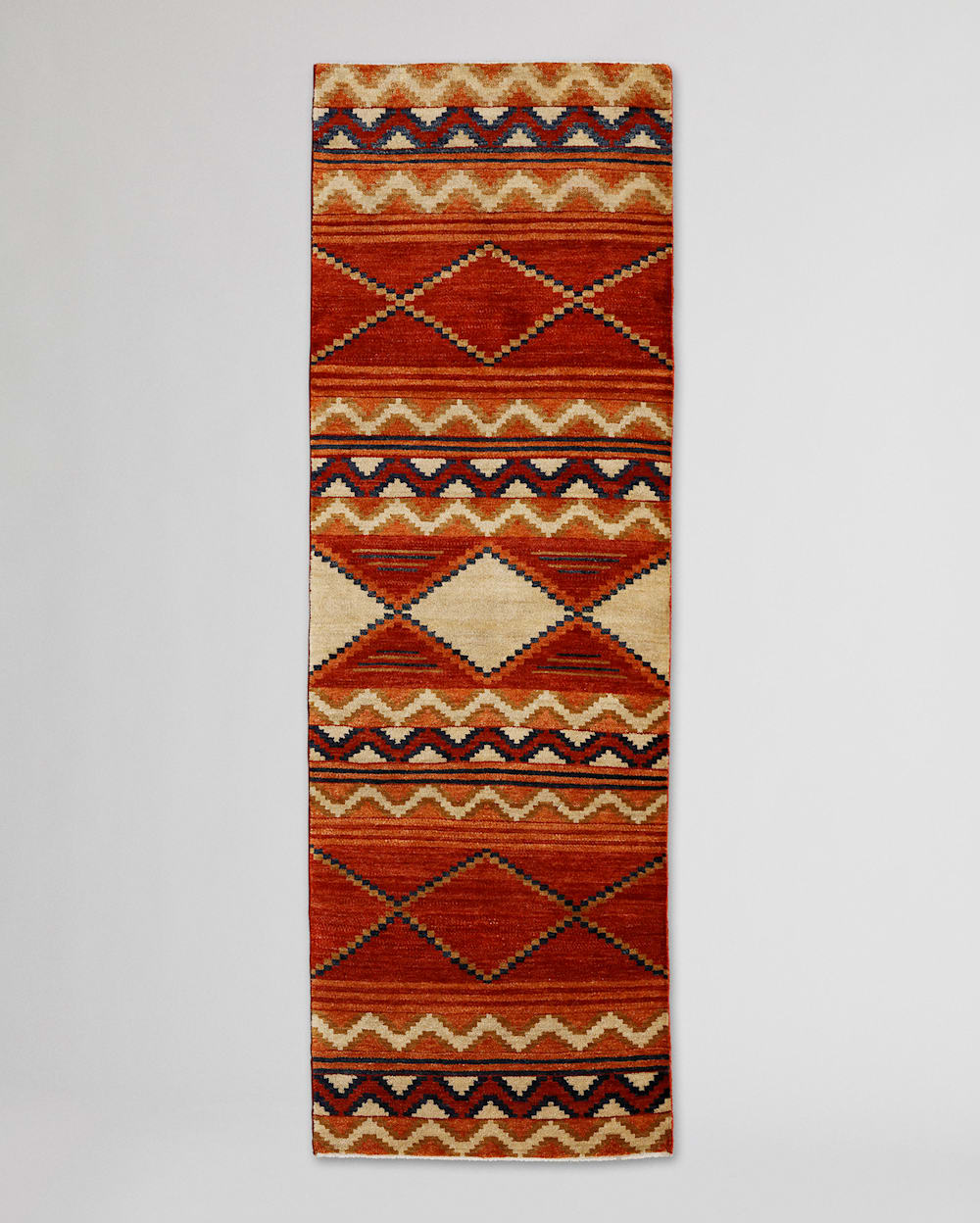 ALTERNATE VIEW OF MESA RESERVE RUG IN TERRA COTTA image number 2