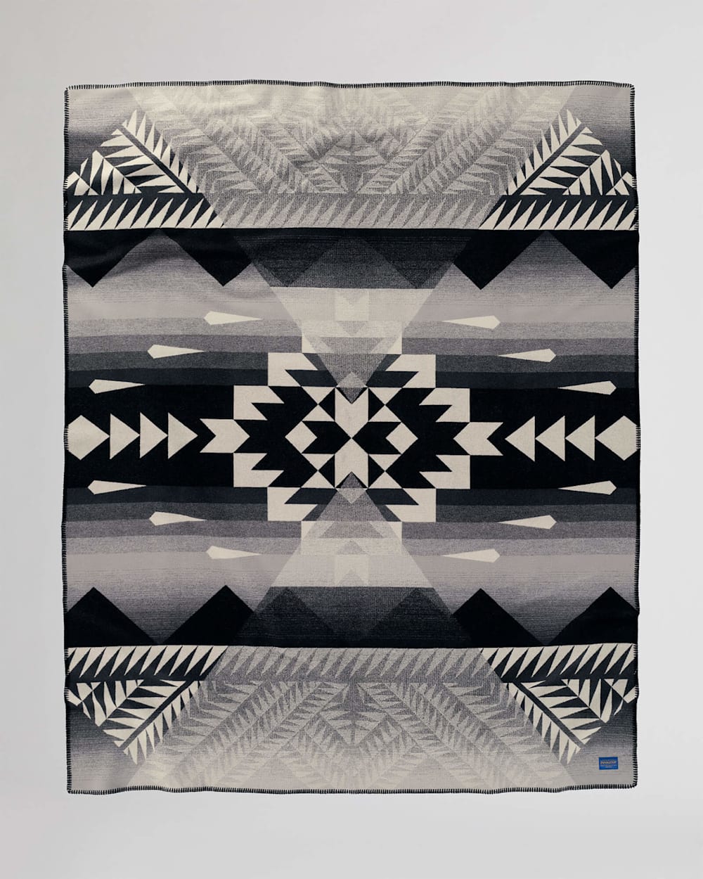 ADDITIONAL VIEW OF NIKE N7 BLANKET IN BLACK image number 1