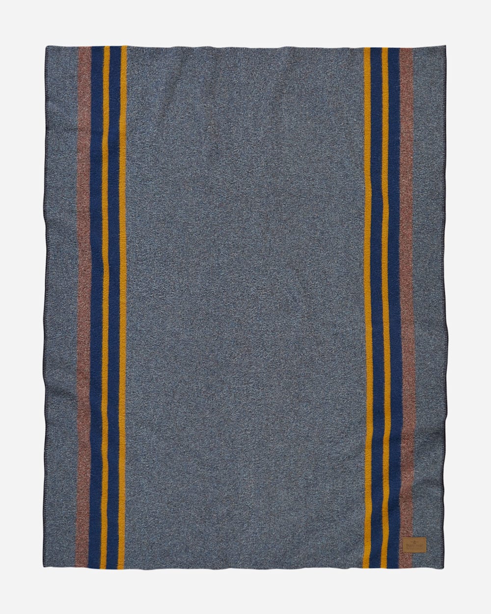 ALTERNATE VIEW OF YAKIMA CAMP THROW IN LAKE image number 2