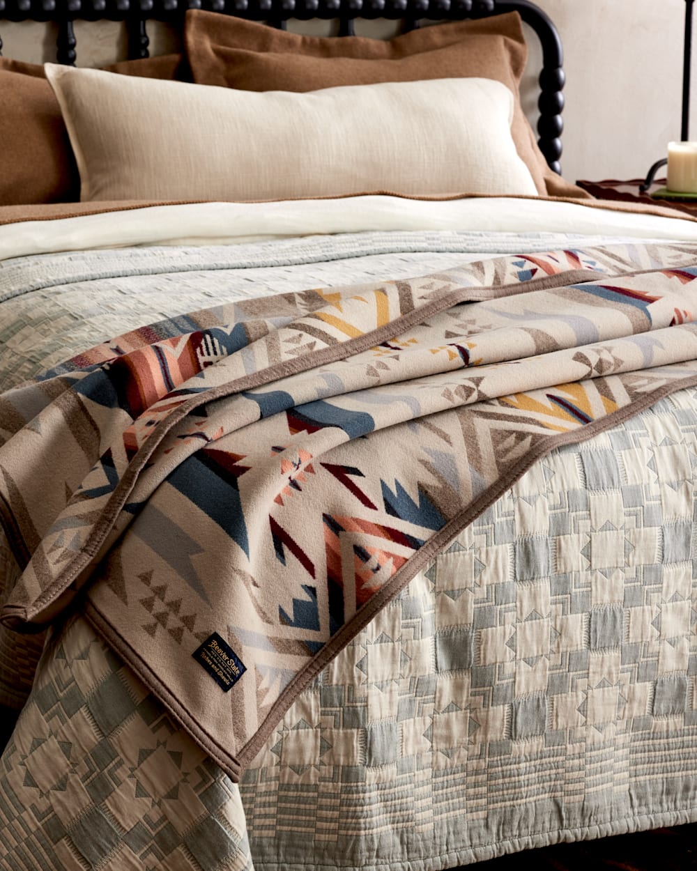 Pendleton graphic-print jacquard blanket - Brown