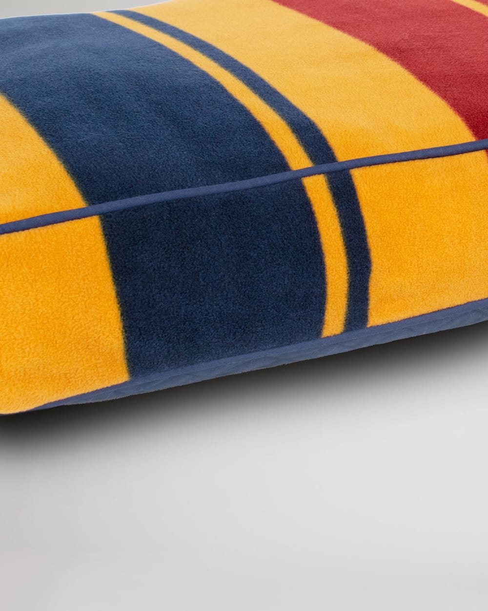 ALTERNATE VIEW OF YELLOWSTONE NATIONAL PARK DOG BED IN YELLOWSTONE image number 6