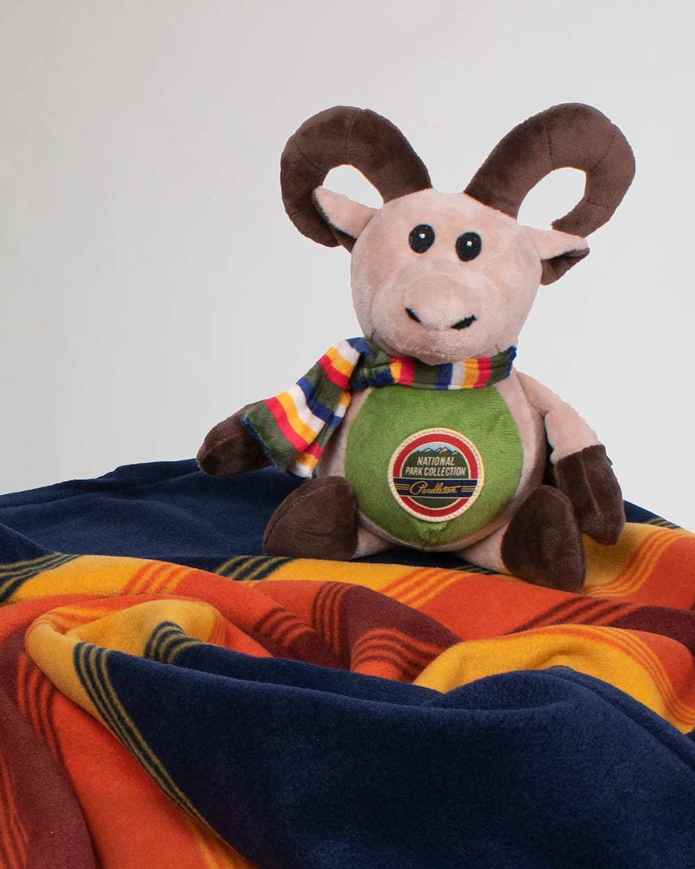 ALTERNATE VIEW OF NATIONAL PARK DOG THROW AND PAL GIFT SET IN GRAND CANYON + LONG HORN SHEEP image number 2