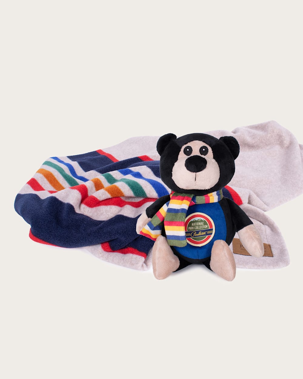 NATIONAL PARK PET PAL AND THROW GIFT SET IN YELLOWSTONE + BEAR image number 1