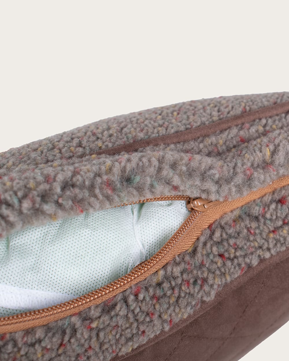 ALTERNATE VIEW OF YAKIMA CAMP PET BED - NAPPER IN MINERAL UMBER image number 5