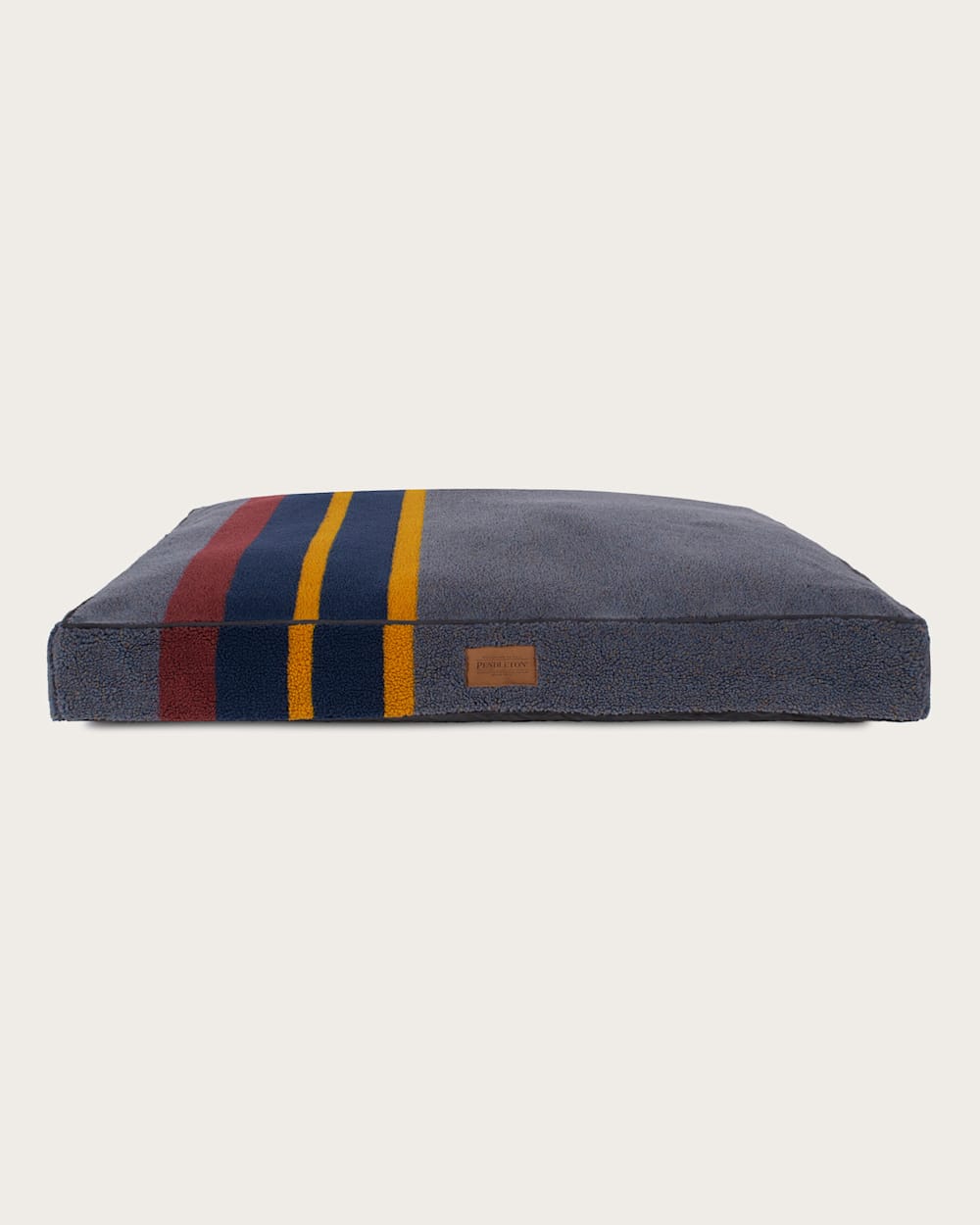 YAKIMA CAMP PET BED - NAPPER IN LAKE image number 1