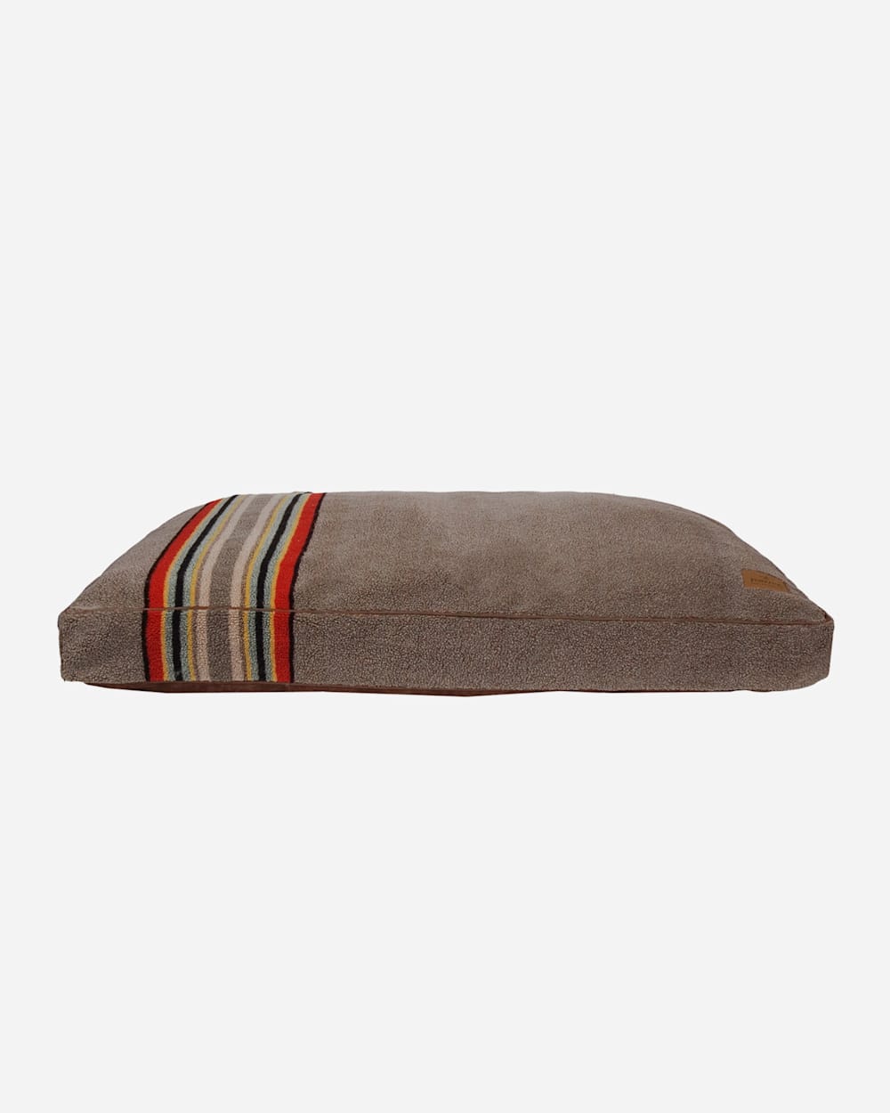 MINERAL UMBER YAKIMA CAMP DOG BED IN SIZE LARGE image number 4