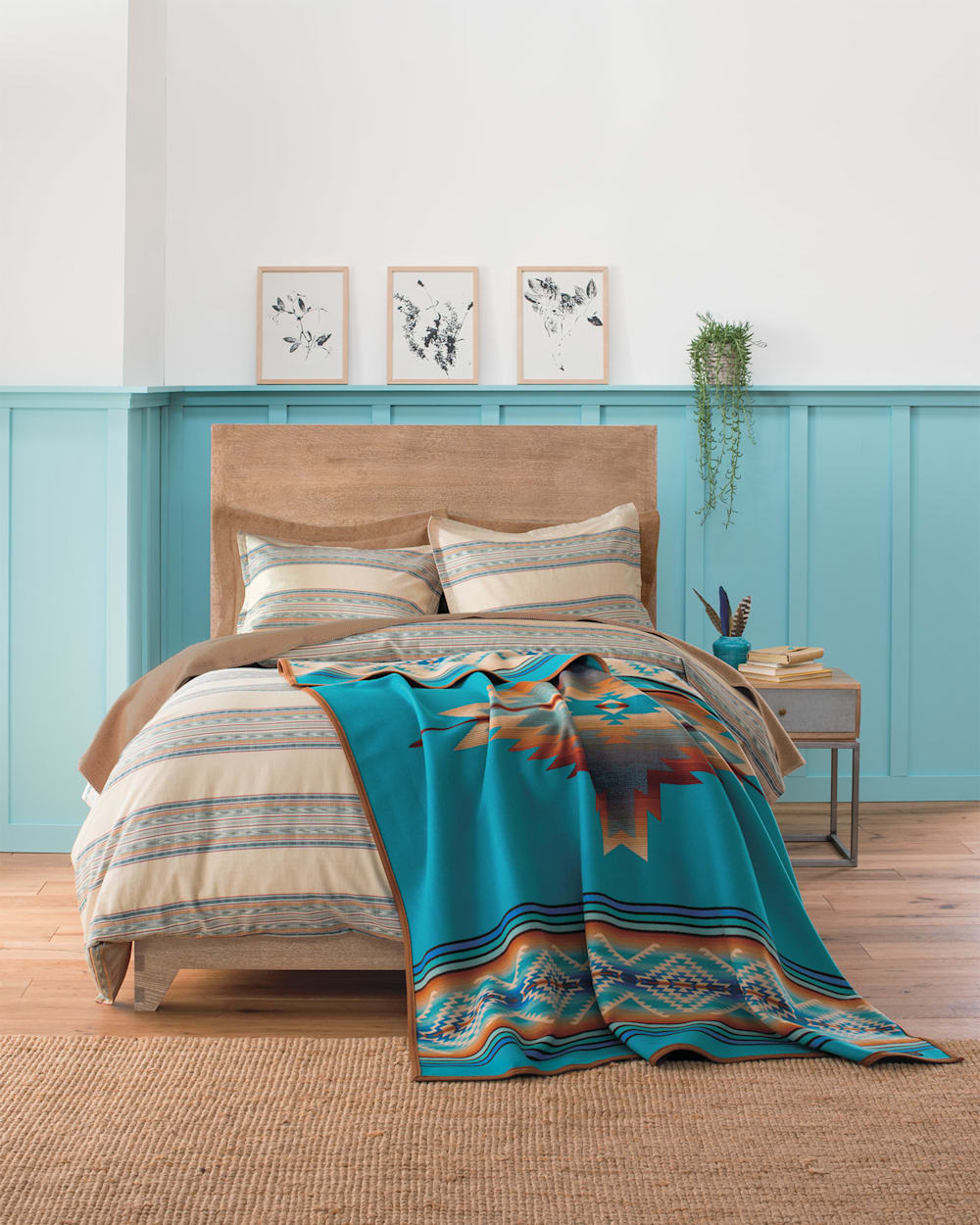 ADDITIONAL VIEW OF IKAT ESCALANTE DUVET COVER SET IN CAMEL image number 4