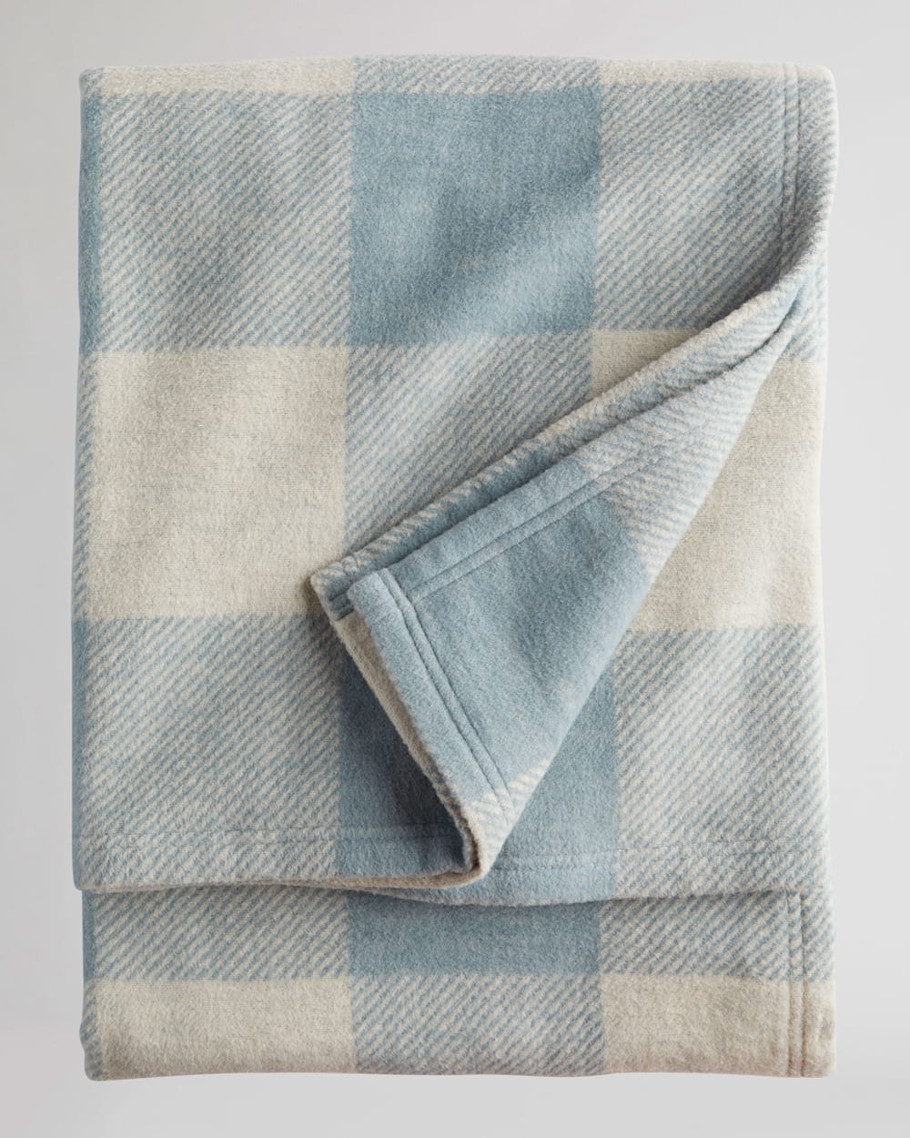 ALTERNATE VIEW OF ROB ROY ORGANIC COTTON THROW IN CREAM/SHALE image number 2