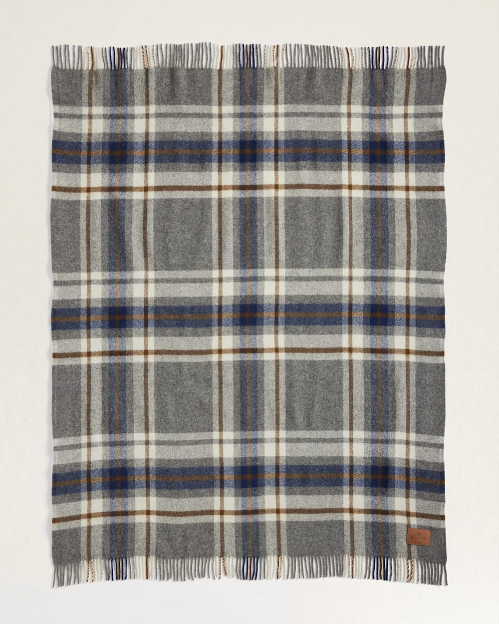 ALTERNATE VIEW OF MOTOR ROBE THROW WITH CARRIER IN RALEIGH PLAID image number 5