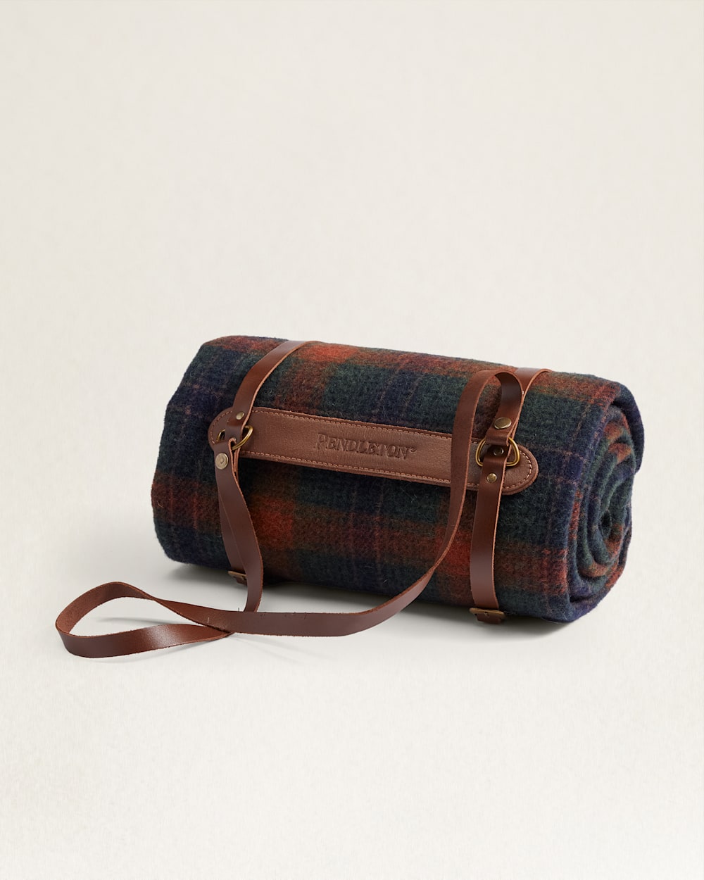 PENDLETON - PENDLETONモーターローブwithレザーキャリア【チャコールスチュワート】 楽天市場】ペンドルトン モーターローブ ブランケット Pendleton