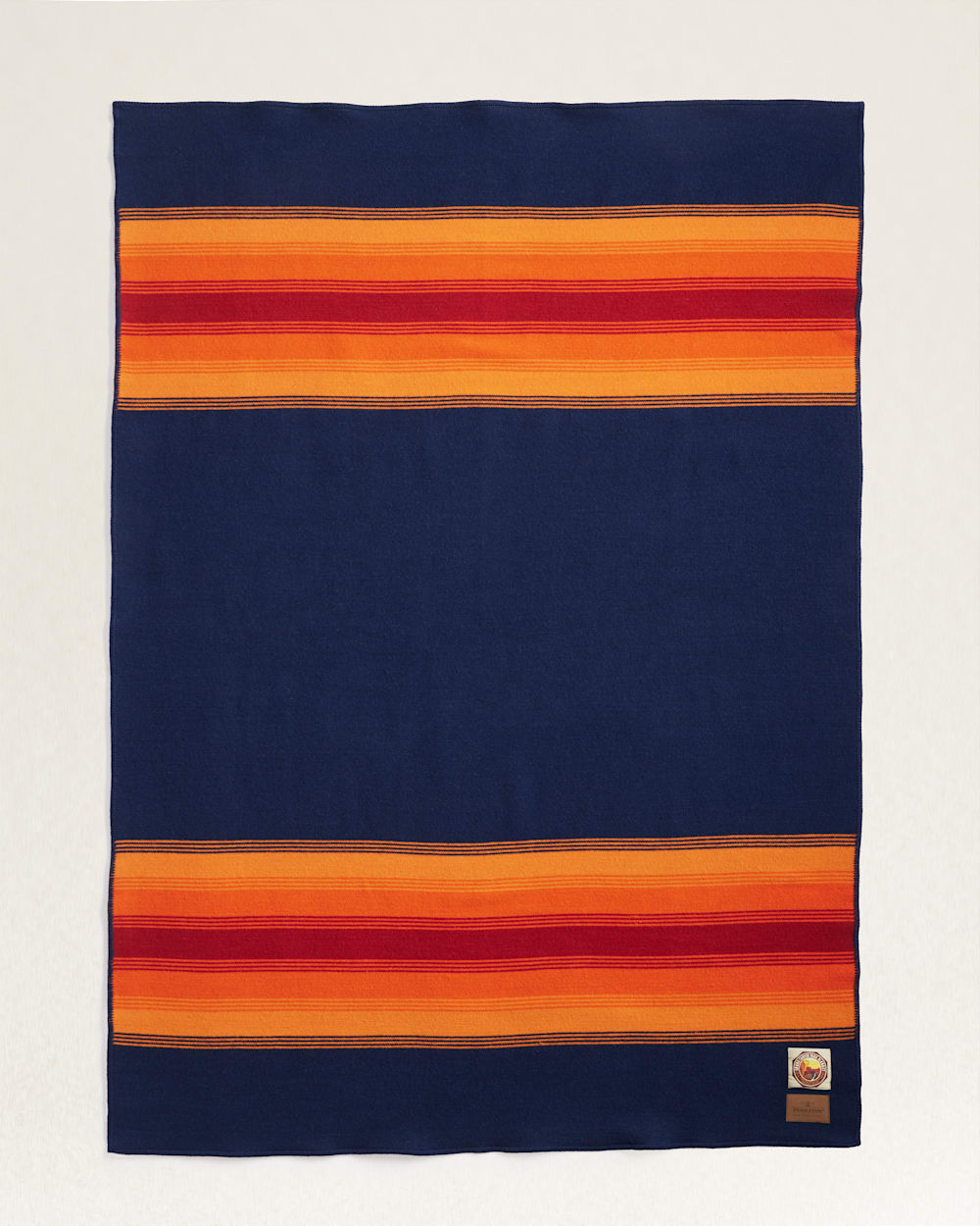 ALTERNATE VIEW OF GRAND CANYON NATIONAL PARK THROW WITH CARRIER IN NAVY image number 5