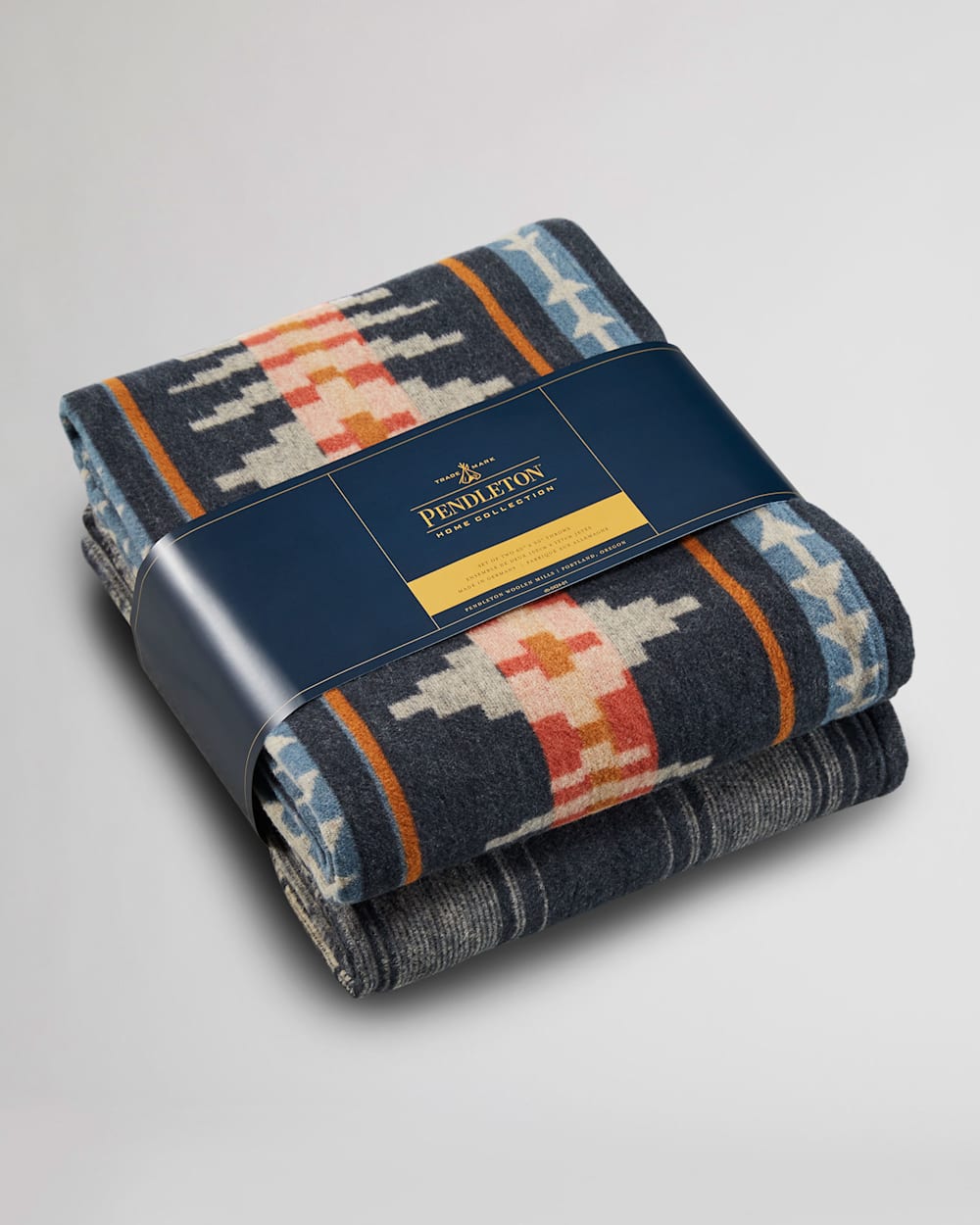 Trail Ridge Organic Cotton Throw Gift Pack