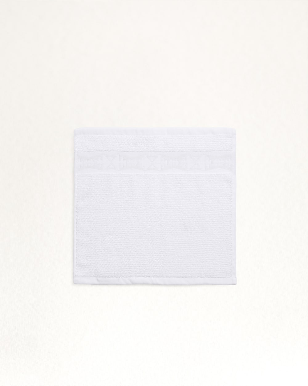 ALTERNATE VIEW OF LOS LUNAS TONAL TOWEL COLLECTION IN BRIGHT WHITE image number 4