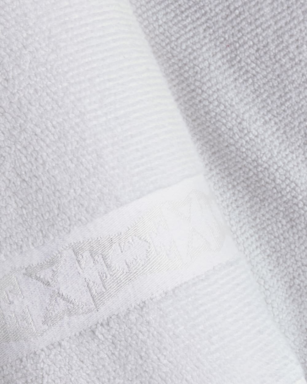 ALTERNATE VIEW OF LOS LUNAS TONAL TOWEL COLLECTION IN BRIGHT WHITE image number 5