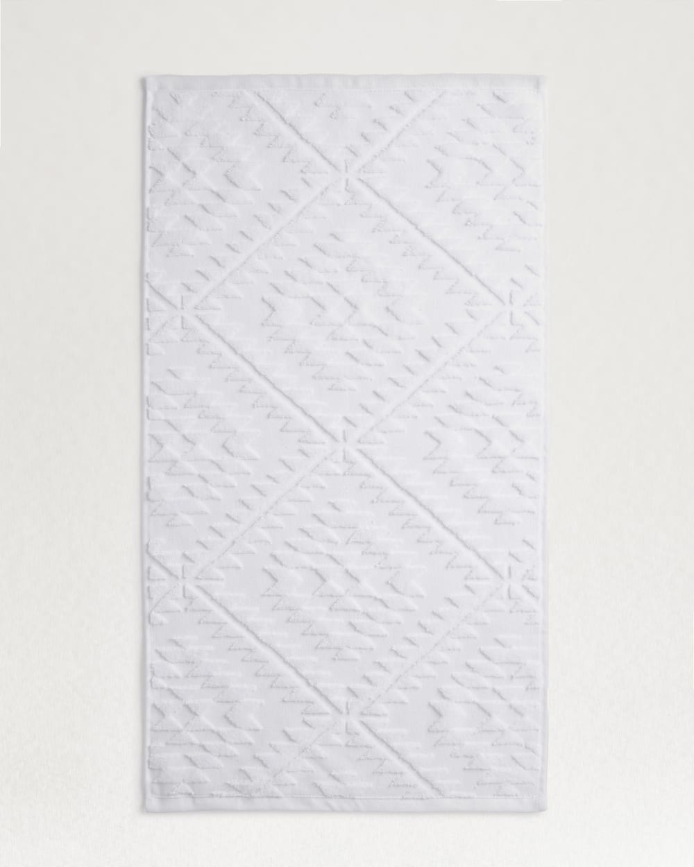 ALTERNATE VIEW OF RANCHO ARROYO TOWEL COLLECTION IN BRIGHT WHITE image number 3
