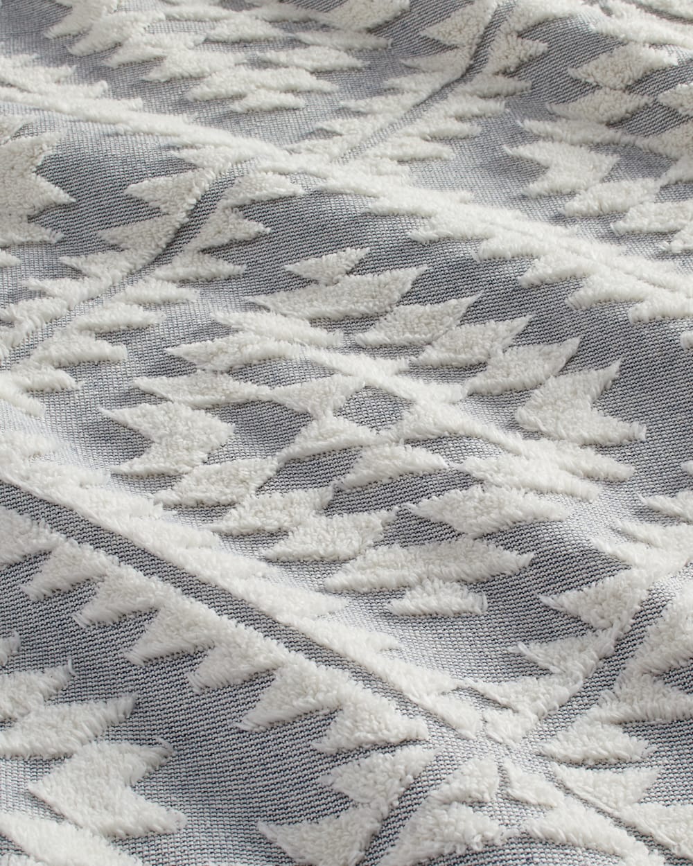 ALTERNATE VIEW OF RANCHO ARROYO TOWEL COLLECTION IN NAVY image number 2