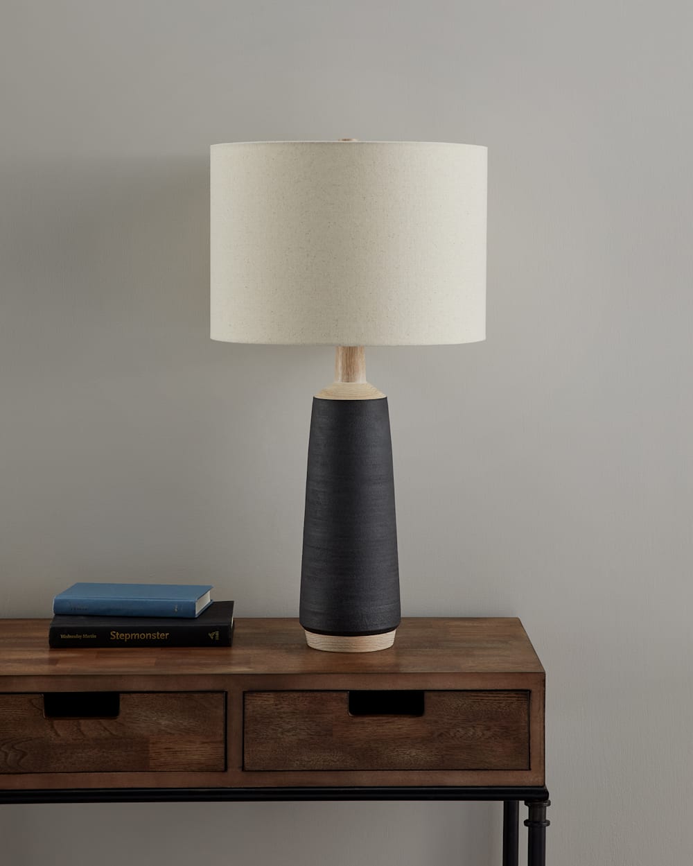 ALTERNATE VIEW OF PARK SLOPE TABLE LAMP IN MATTE BLACK image number 2